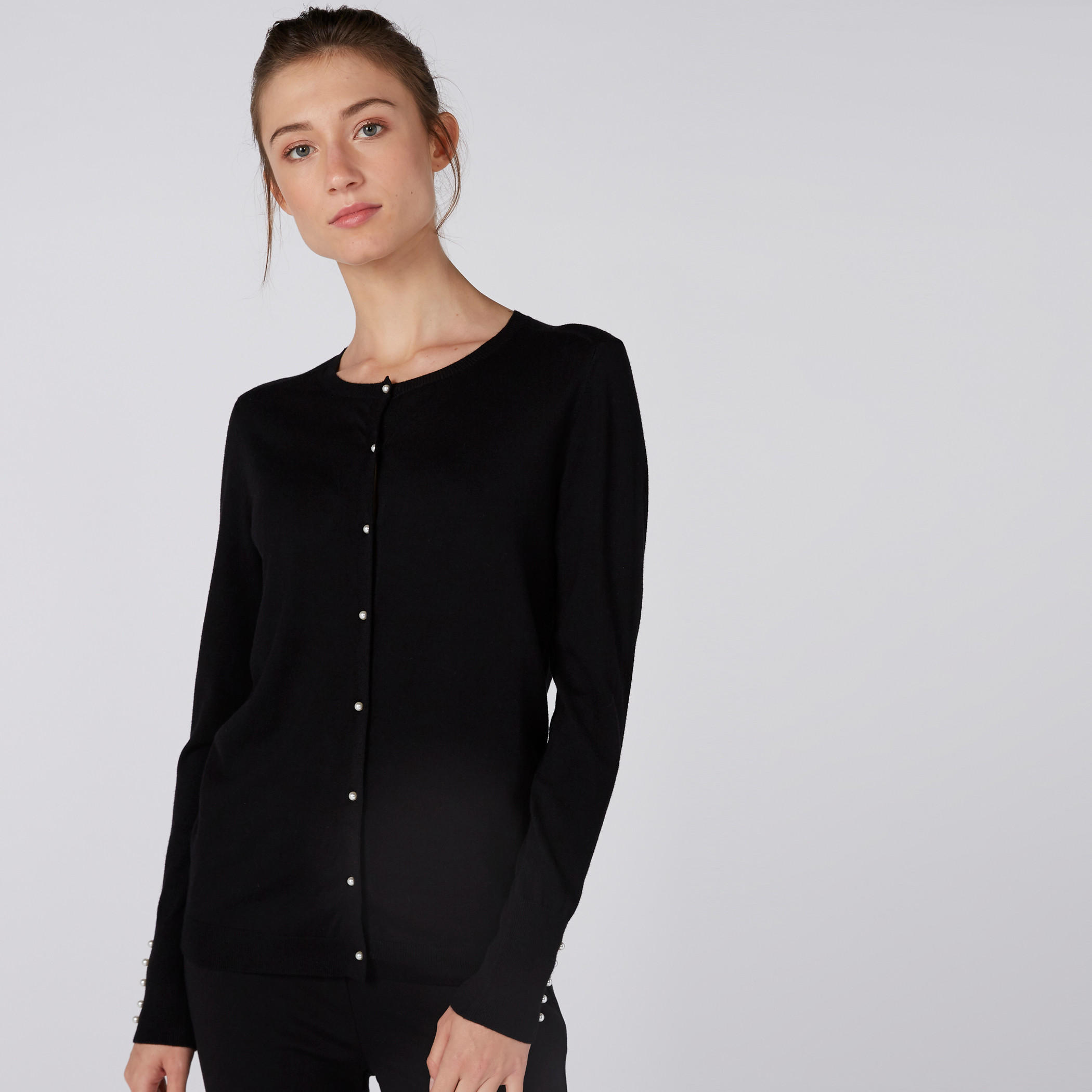 كنزة بأكمام طويلة وياقة مستديرة وتفاصيل لؤلؤ-women-clothing-cardigansandjumpers-jumpers-image-1