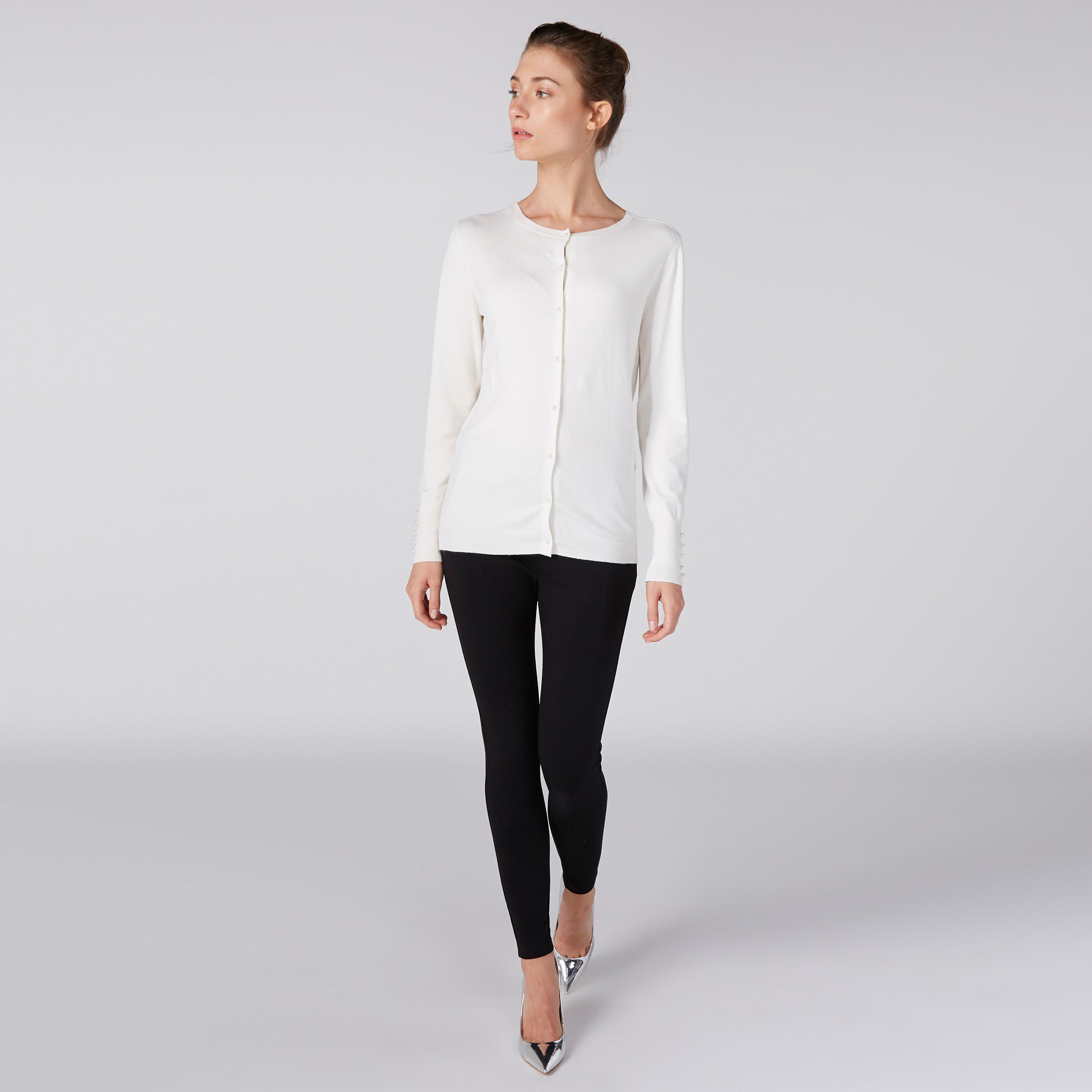 كنزة بأكمام طويلة وياقة مستديرة وتفاصيل لؤلؤ-women-clothing-cardigansandjumpers-jumpers-image-18