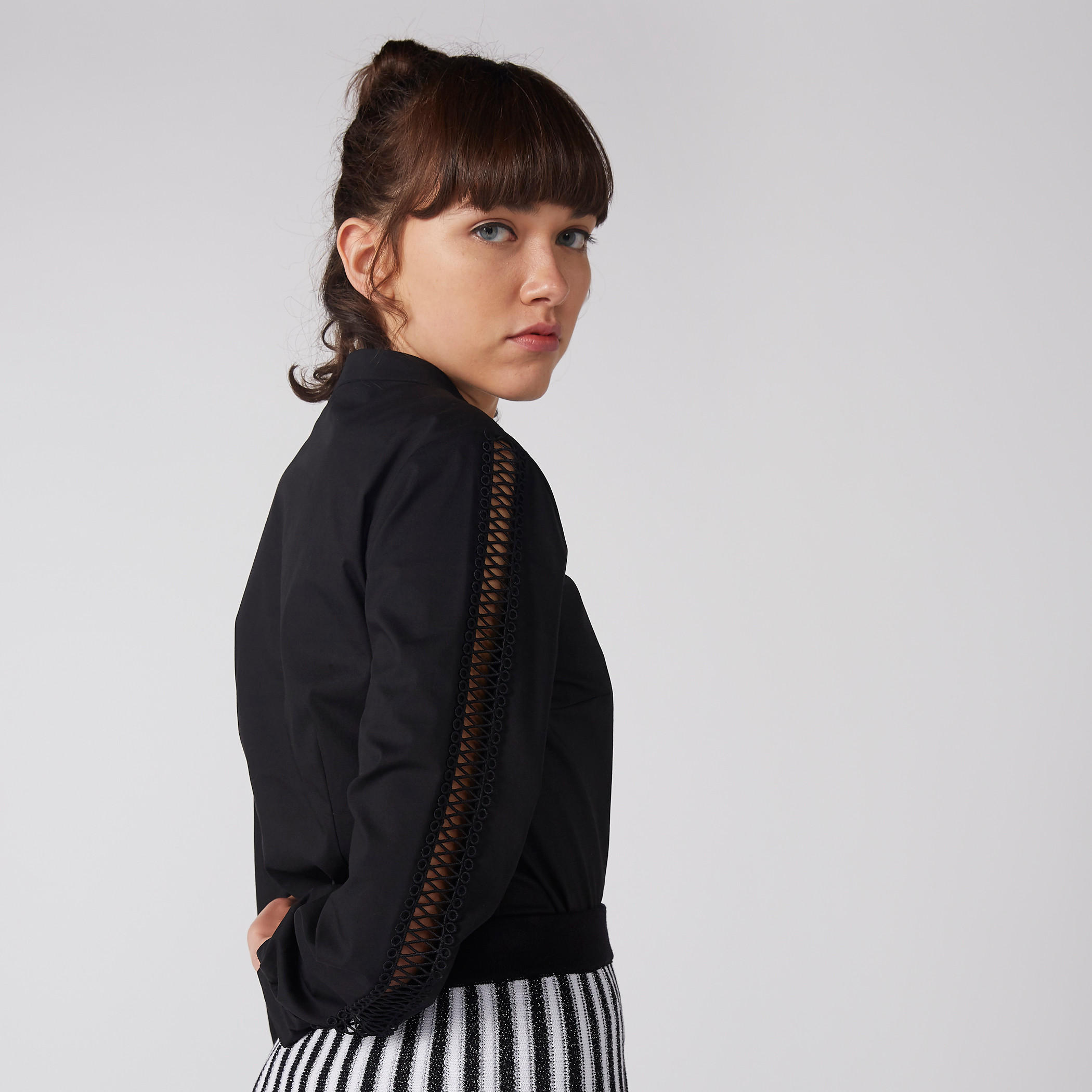قميص بأكمام طويلة وياقة ماندارين وأزرار غير مرئية-women-clothing-shirtsandblouses-shirts-image-4