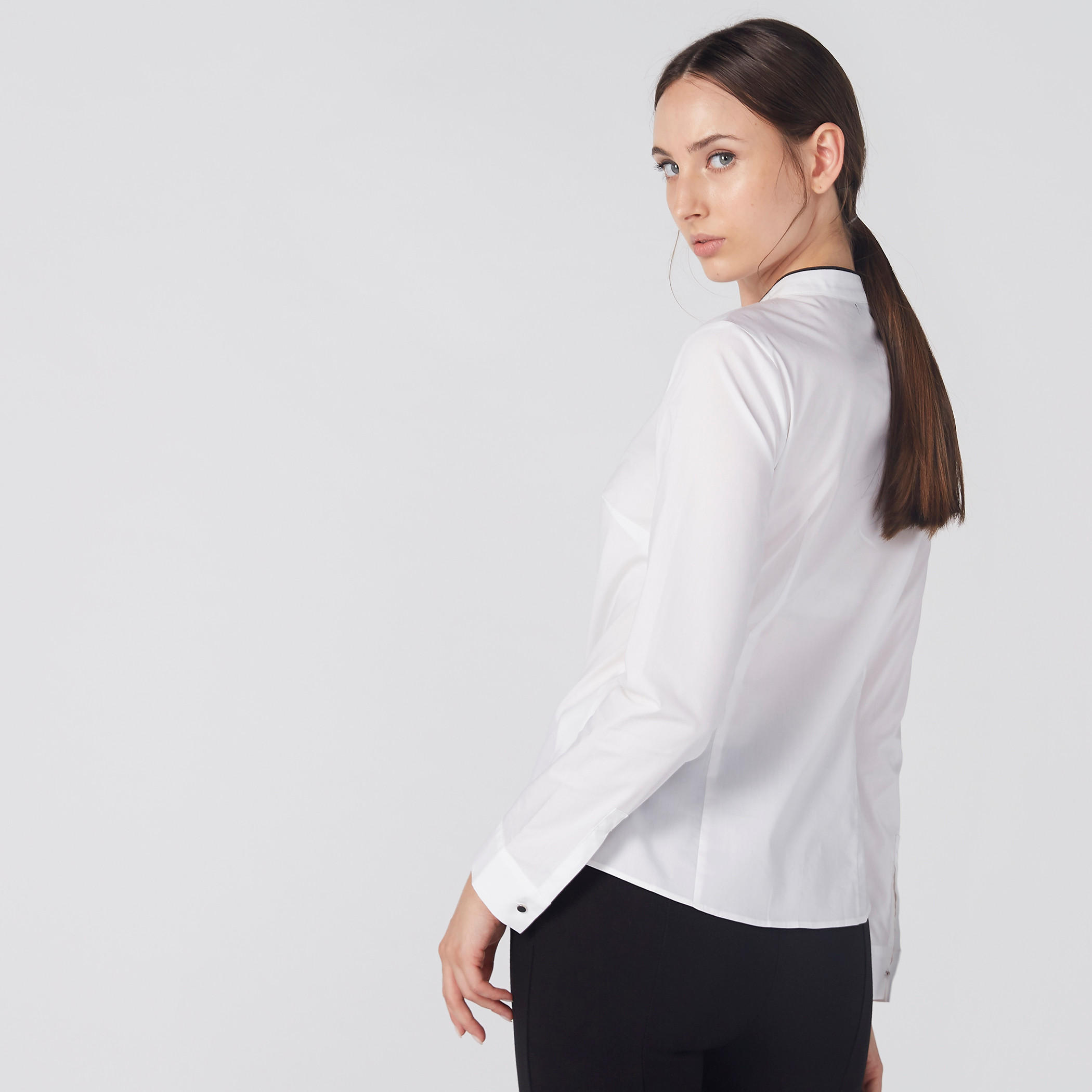 قميص بياقة ماندارين وأكمام طويلة ووصلة أزرار مخفية-women-clothing-shirtsandblouses-shirts-image-4