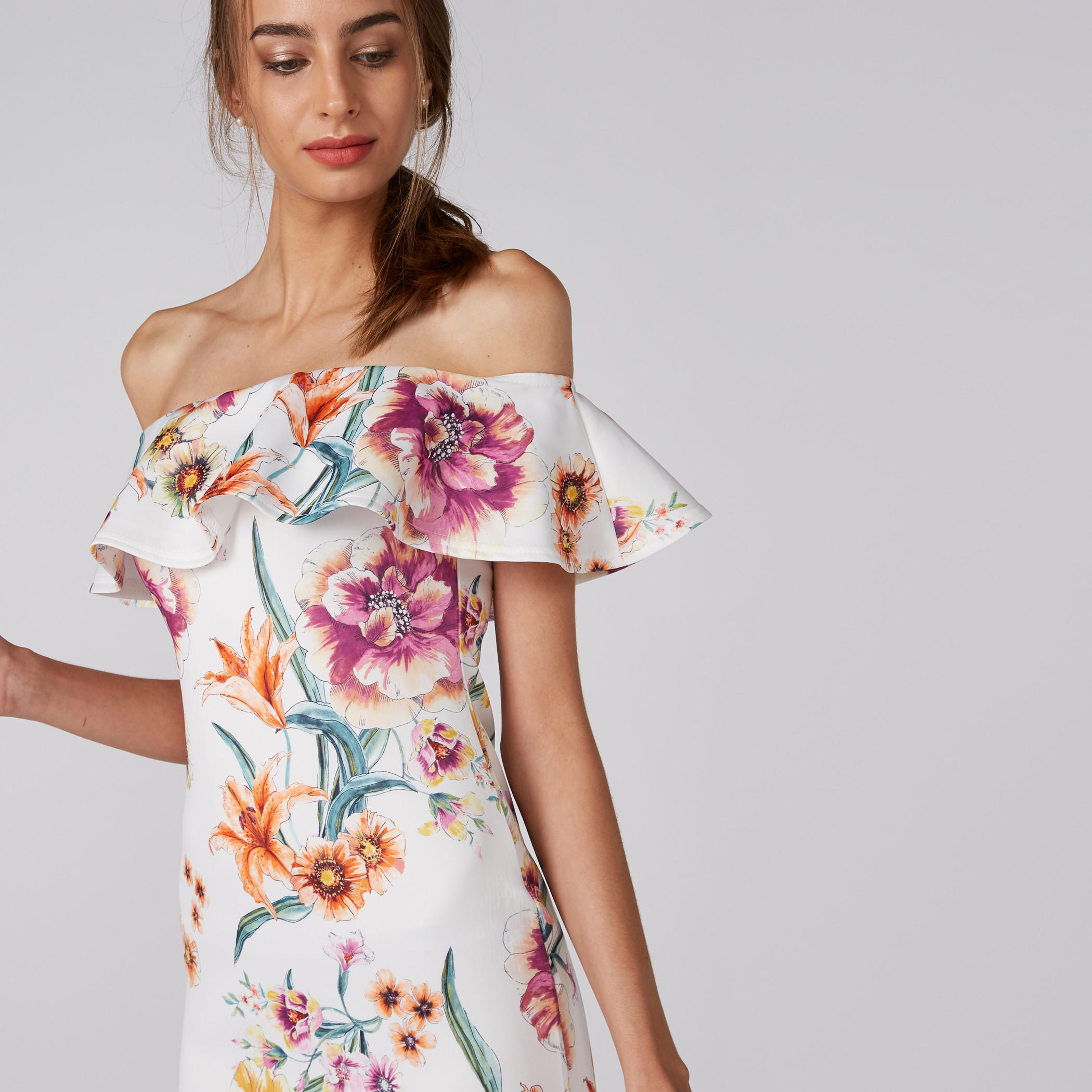 فستان متوسط الطول بأكتاف مكشوفة وحوّاف غير مستوية وطبعات أزهار-women-clothing-dresses-image-3
