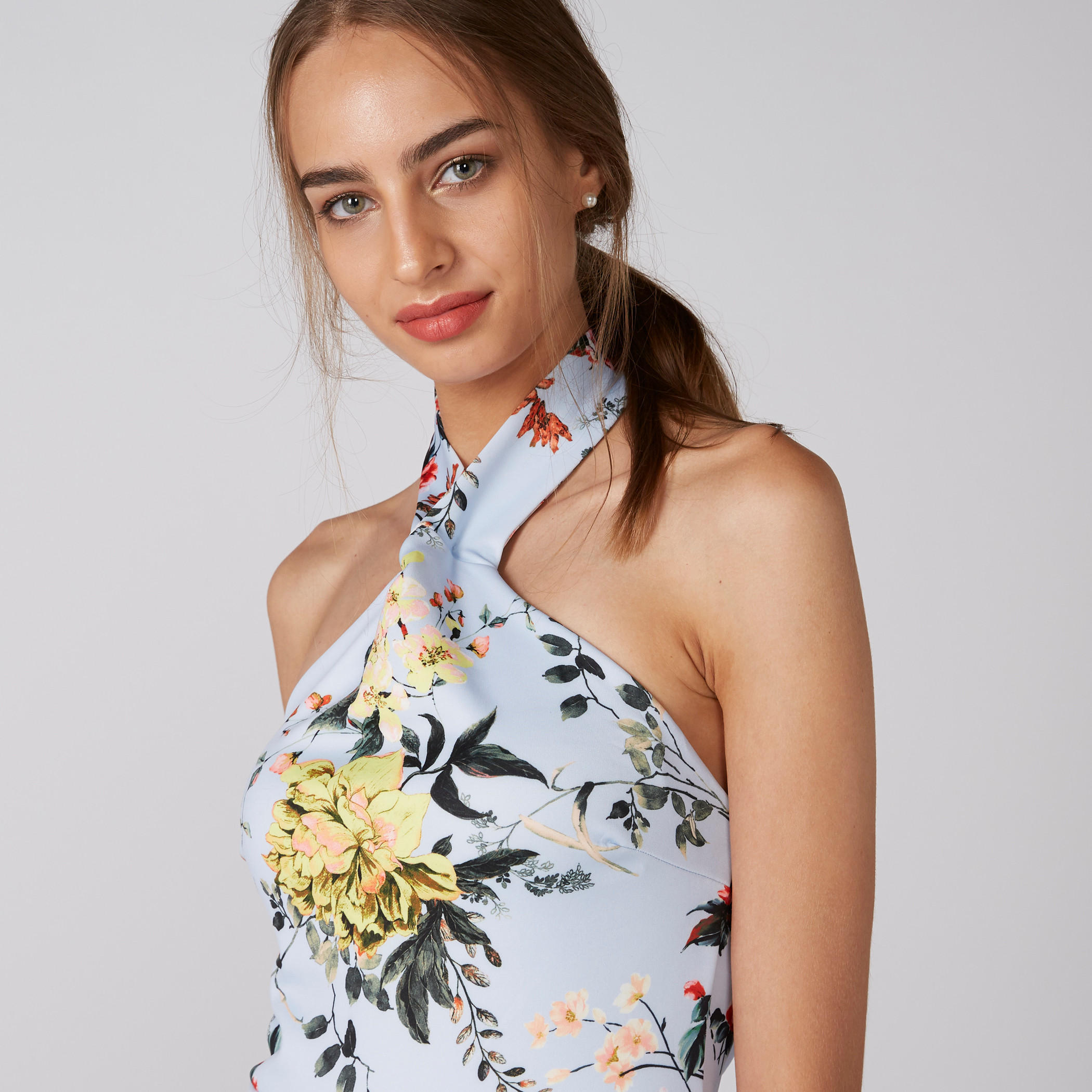 فستان متوسط الطول بياقة هالتر وطبعات أزهار-women-clothing-dresses-image-5