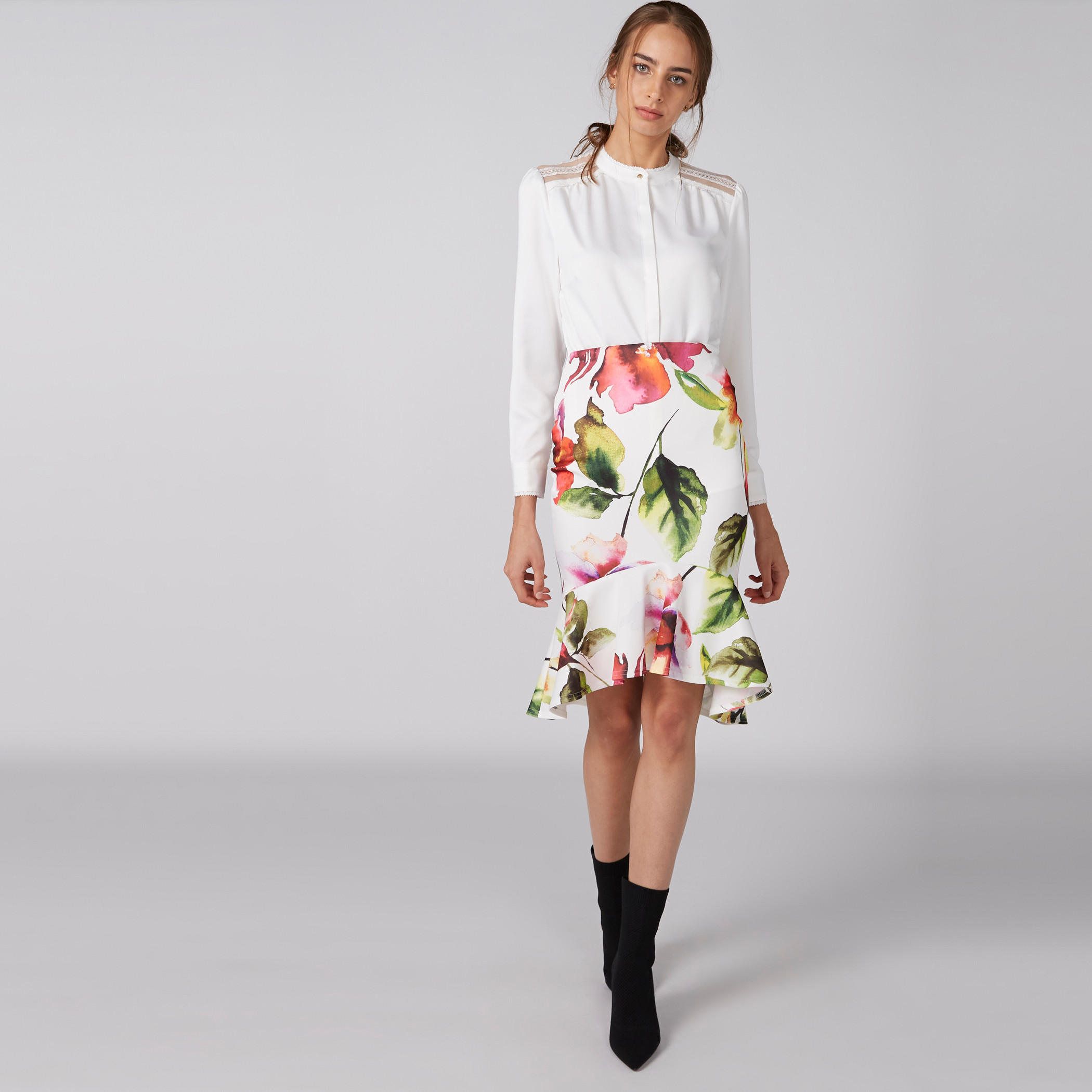 تنورة متوسطة الطول بتفاصيل كشكش وطبعات أزهار-women-clothing-bottoms-skirts-image-3