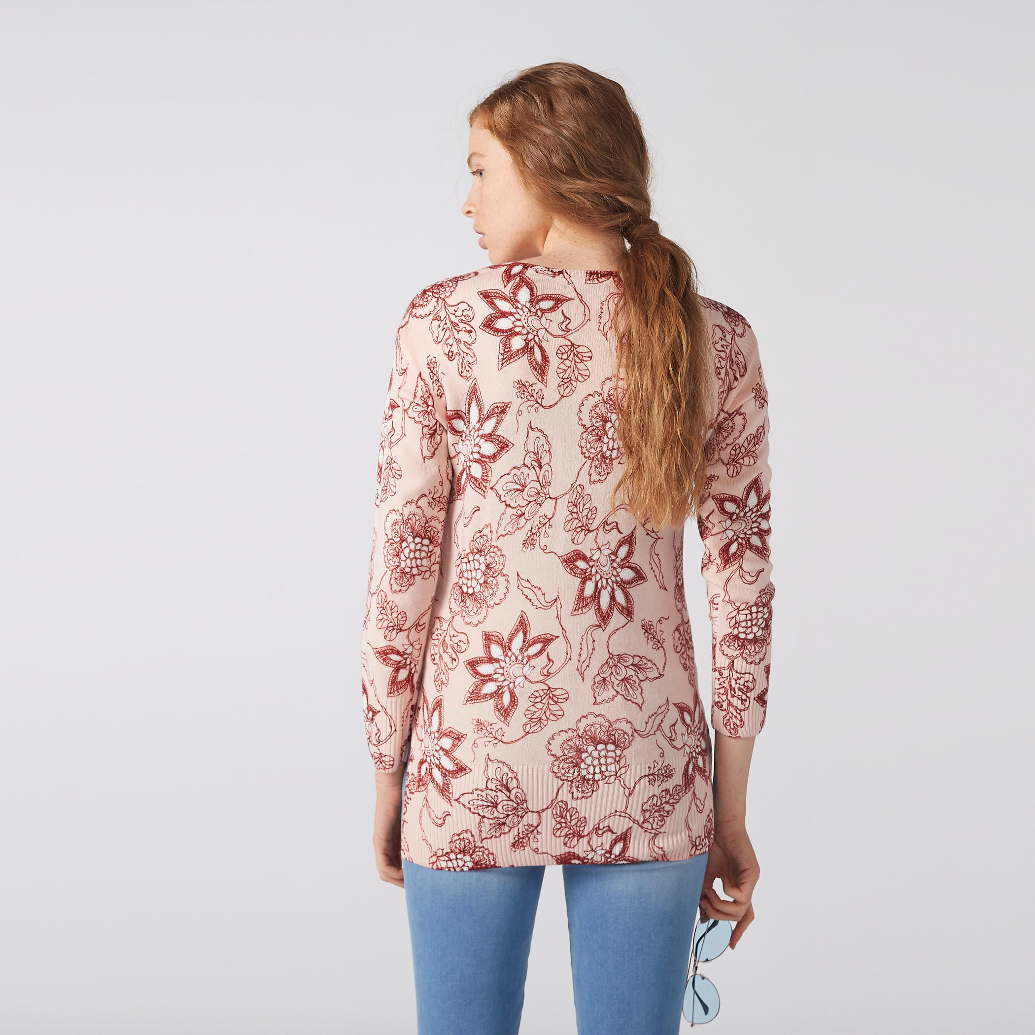 بلوزة بطبعات زهرية وياقة قارب-women-clothing-shirtsandblouses-blouses-image-1