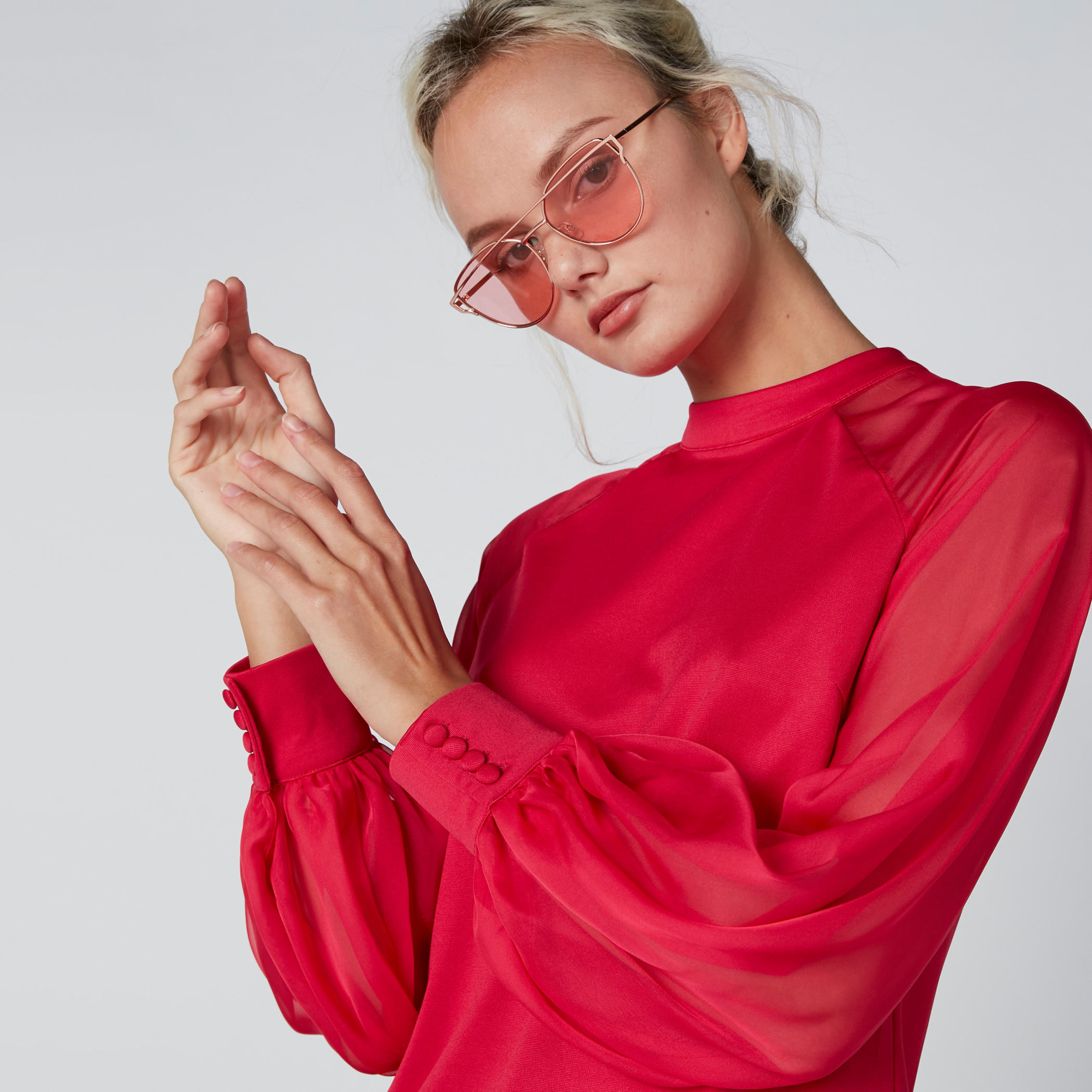 بلوزة بياقة عالية بأكمام مغايرة وزر-women-clothing-shirtsandblouses-blouses-image-1