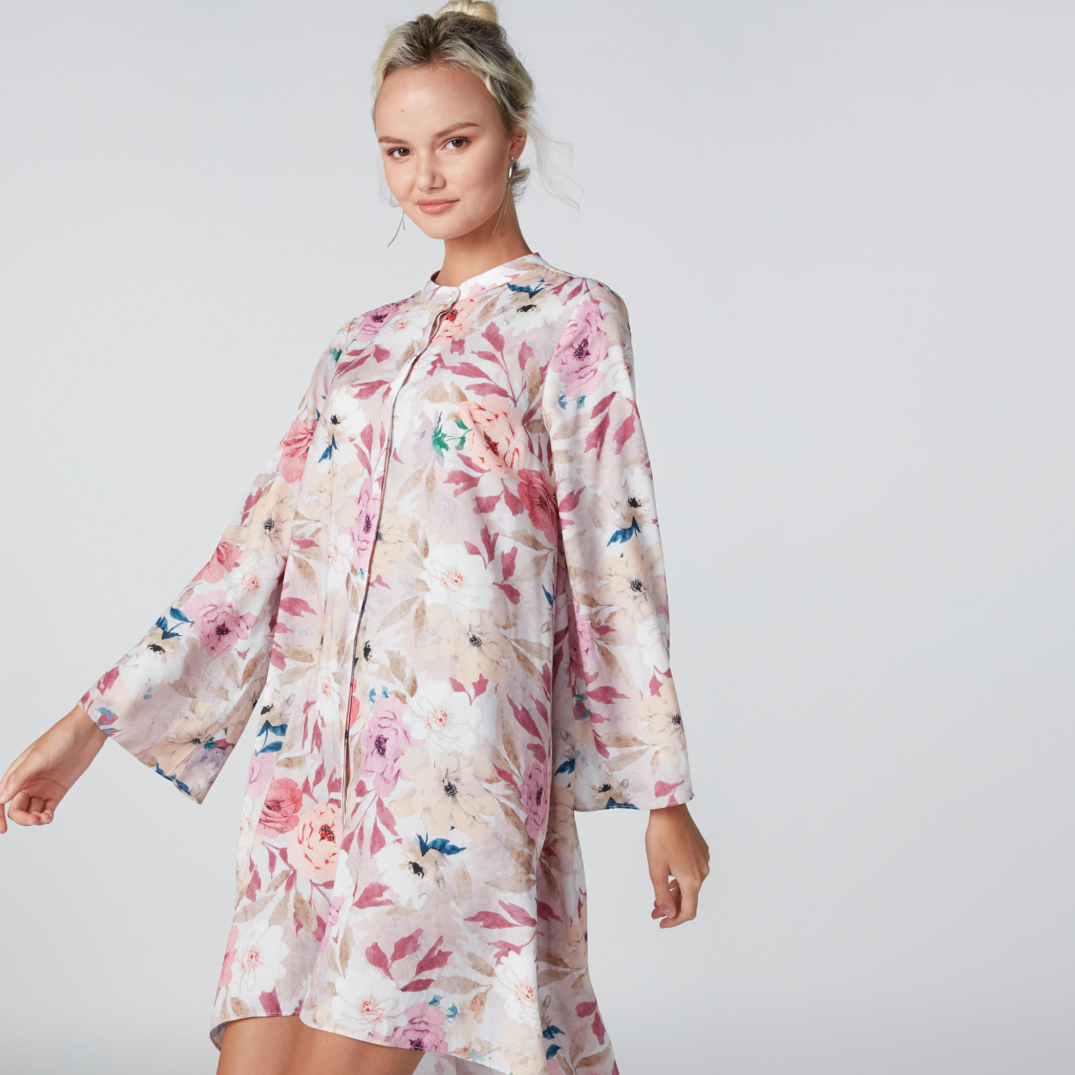 فستان شيفت بحواف غير مستوية وأزرار غير مرئية وطبعات زهرية-women-clothing-dresses-image-5