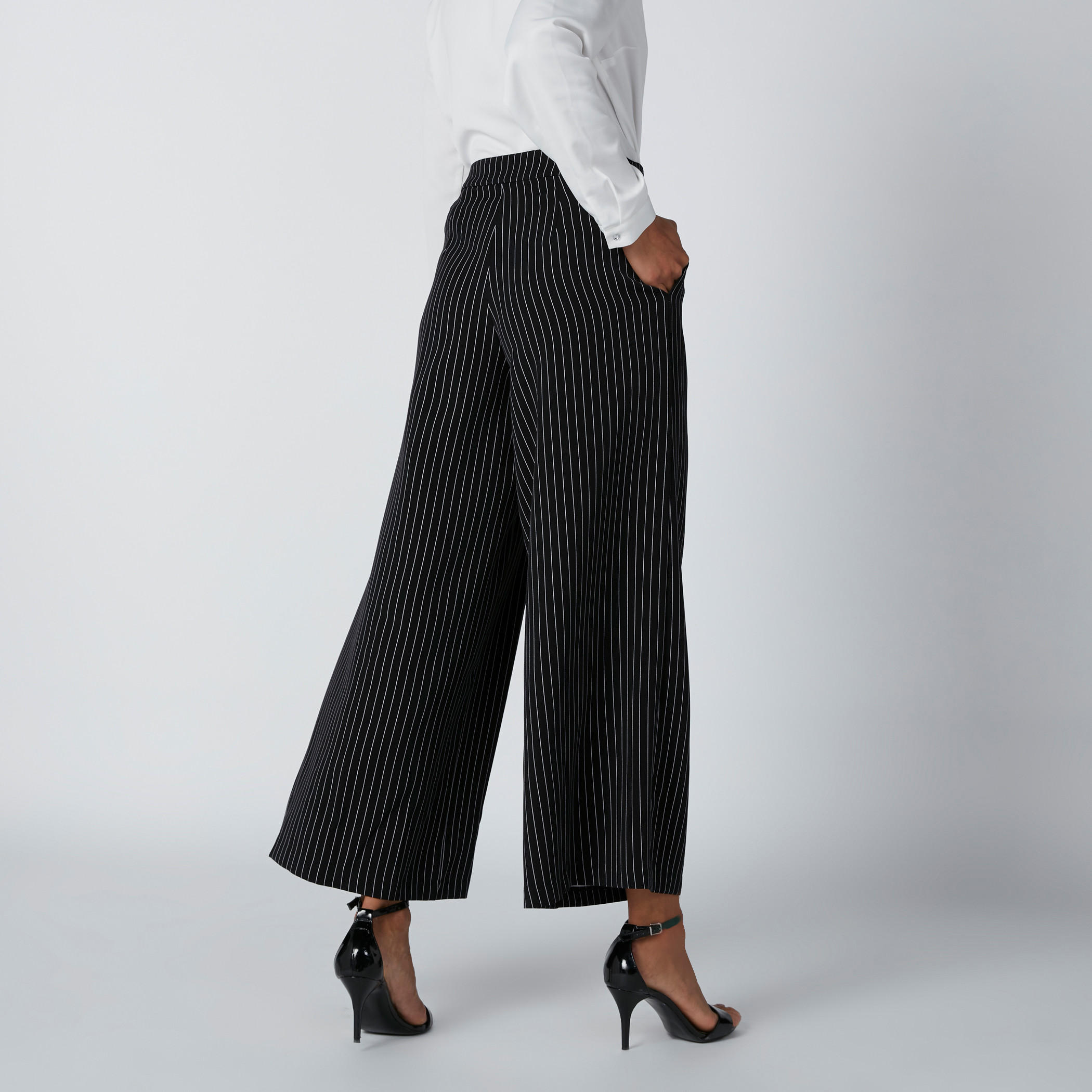 بنطال بجيوب-women-clothing-bottoms-trousers-image-2