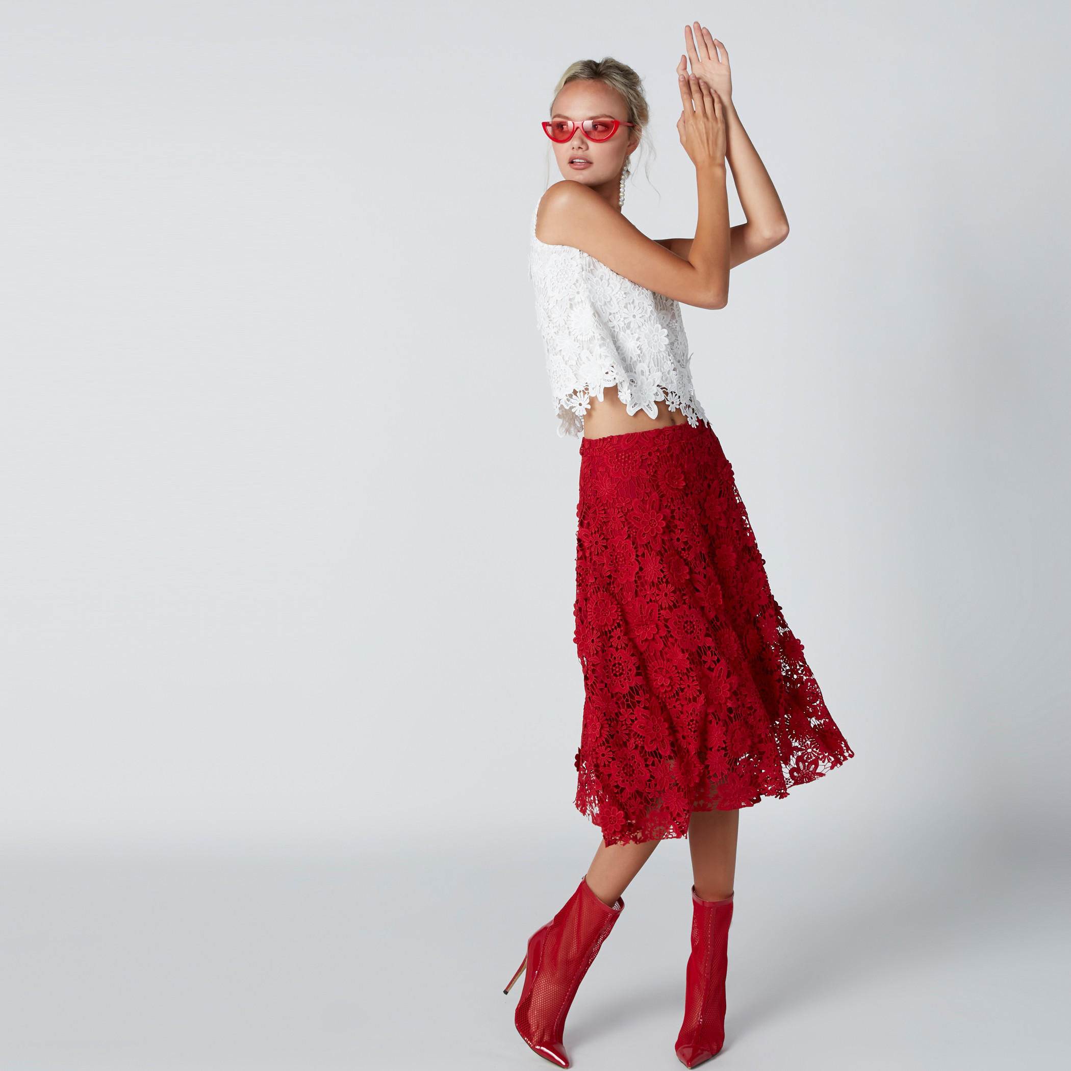 بلوزة دانتيل دون أكمام بياقة مستديرة-women-clothing-shirtsandblouses-blouses-image-3
