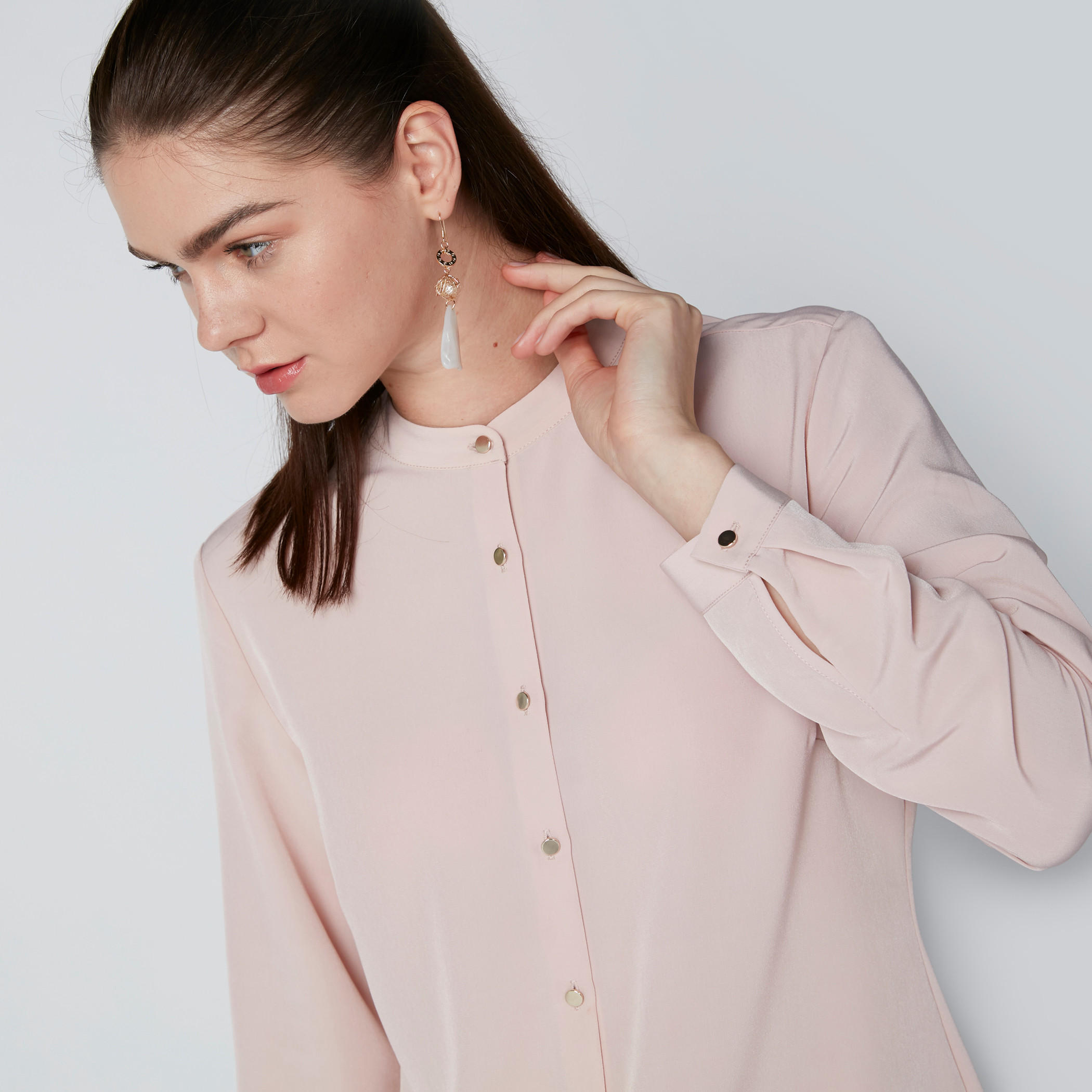 قميص بأكمام طويلة وياقة ماندارين وأزرار-women-clothing-shirtsandblouses-shirts-image-2