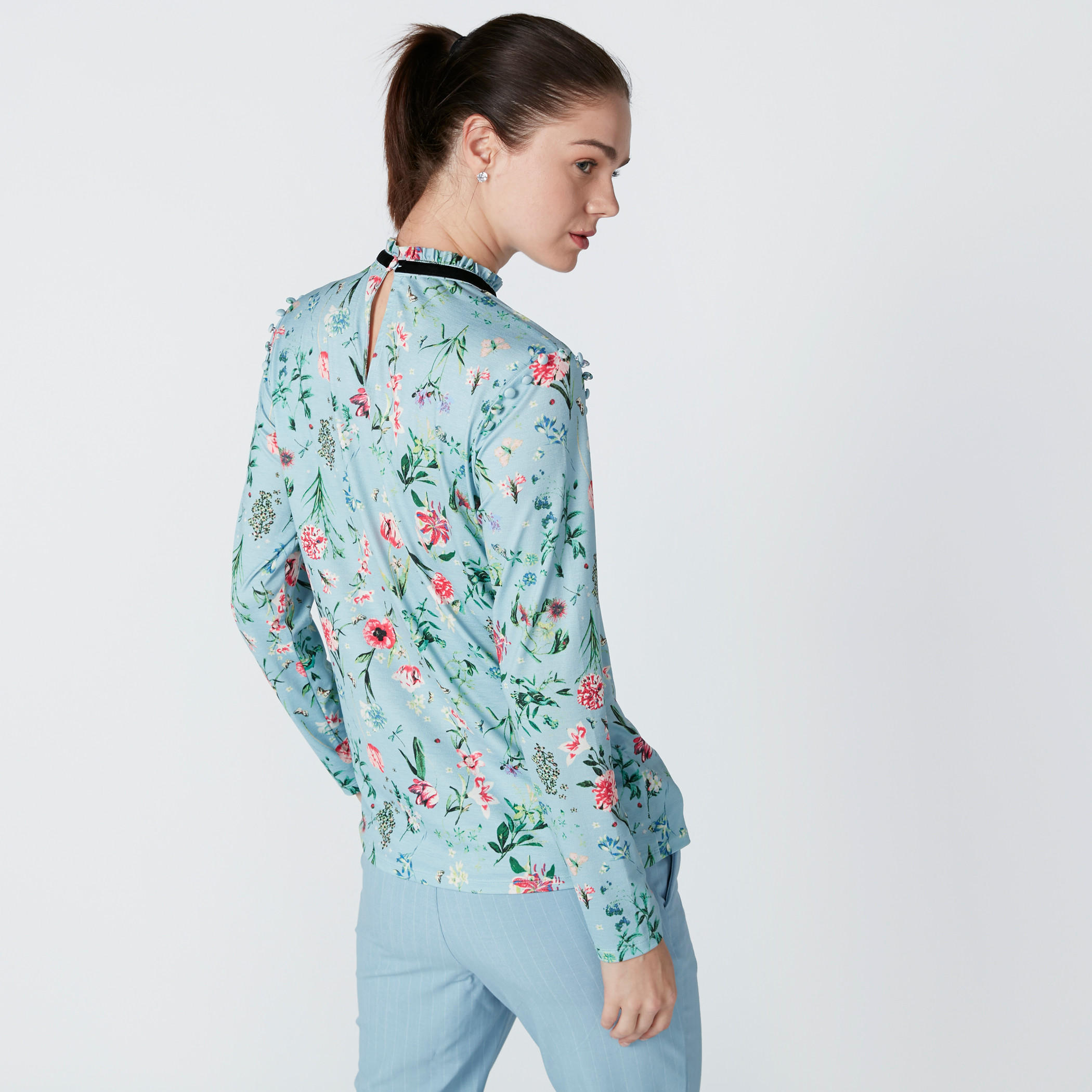 بلوزة بطبعات وياقة عالية وأكمام طويلة-women-clothing-shirtsandblouses-blouses-image-2