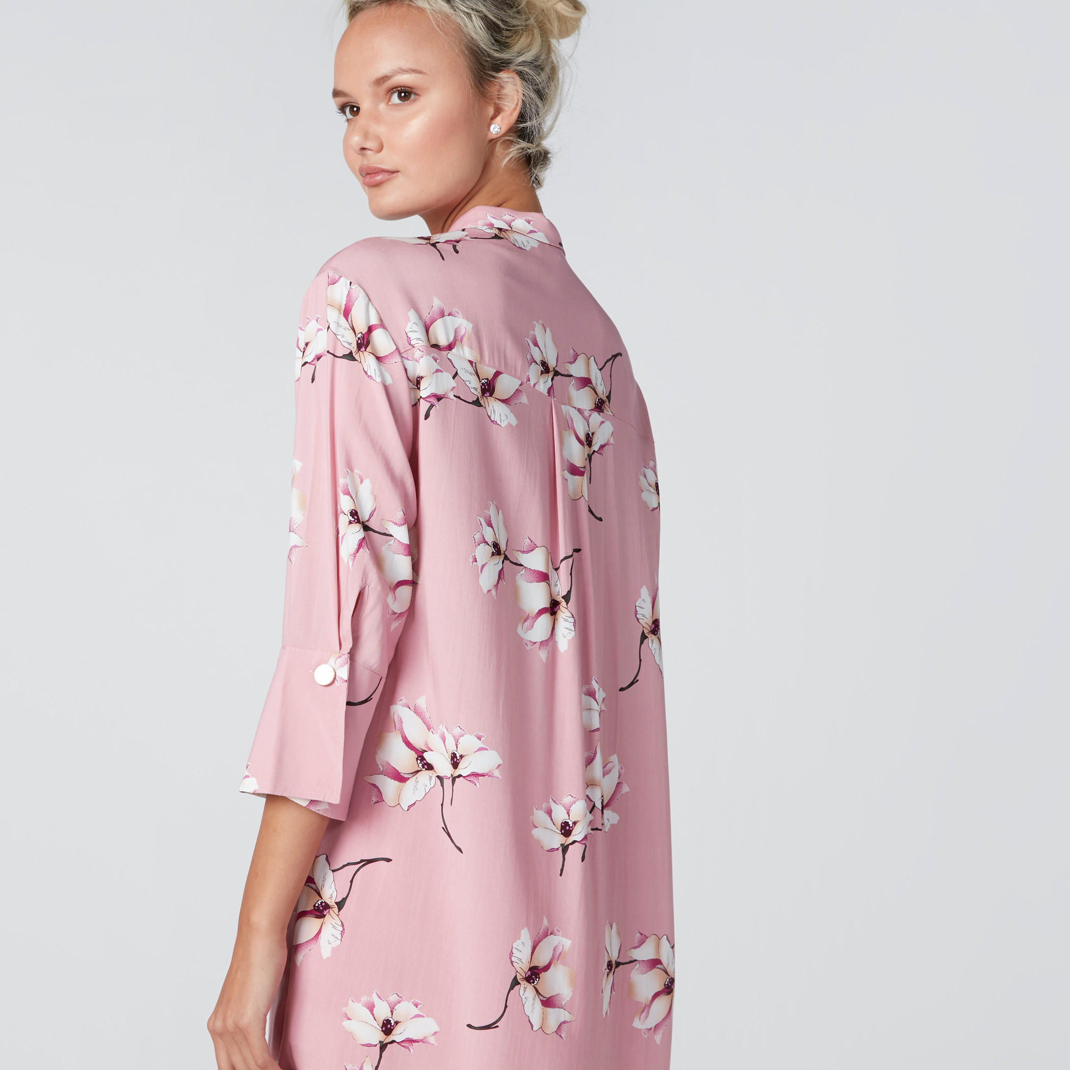 تونيك قميص بأزرار مخفيّة وطبعات زهرية-women-clothing-shirtsandblouses-blouses-image-2