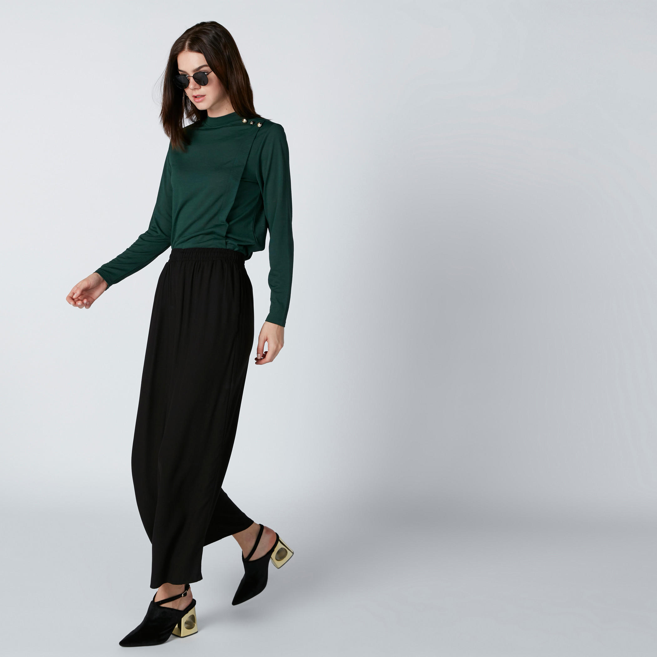 بلوزة بياقة عالية وأكمام طويلة وأزرار-women-clothing-shirtsandblouses-blouses-image-2