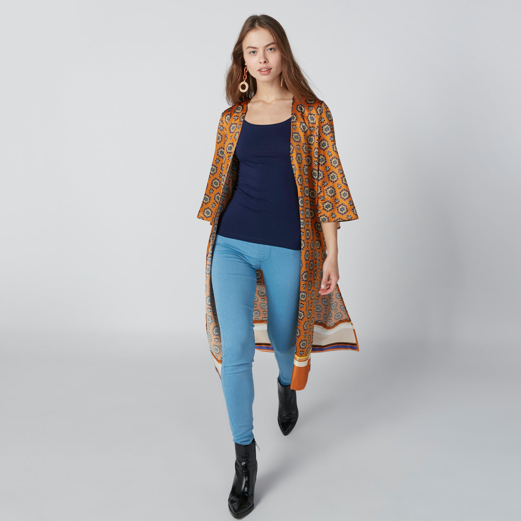 سترة كيمونو طويلة بفتحات وأكمام واسعة وطبعات-women-winterwear-cardigansandjumpers-cardigans-image-3