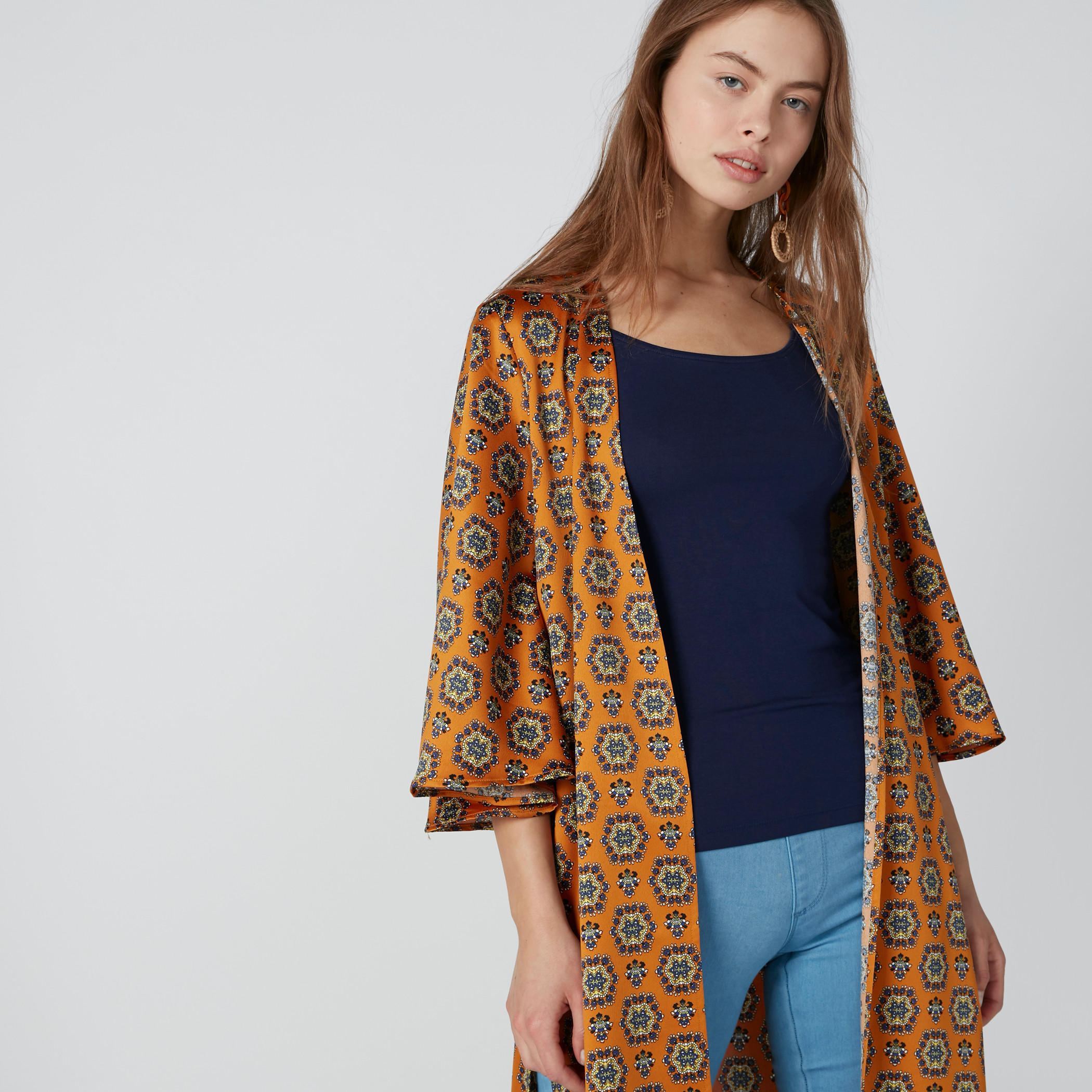 سترة كيمونو طويلة بفتحات وأكمام واسعة وطبعات-women-winterwear-cardigansandjumpers-cardigans-image-4