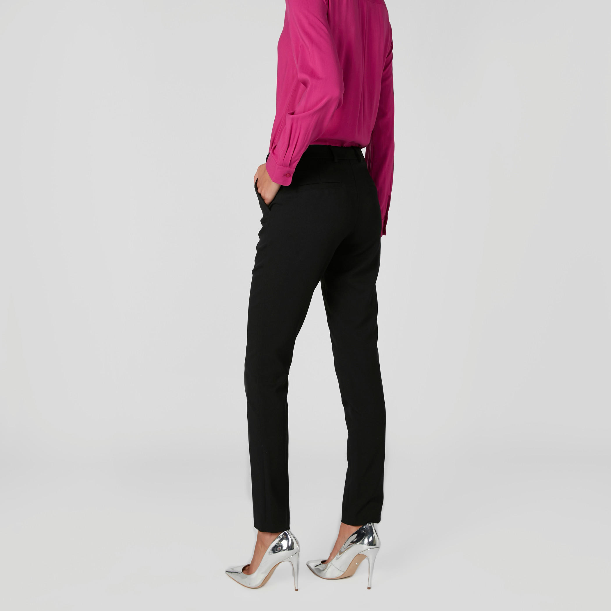 بنطال سكيني بخصر منخفض وجيوب-women-clothing-bottoms-trousers-image-2