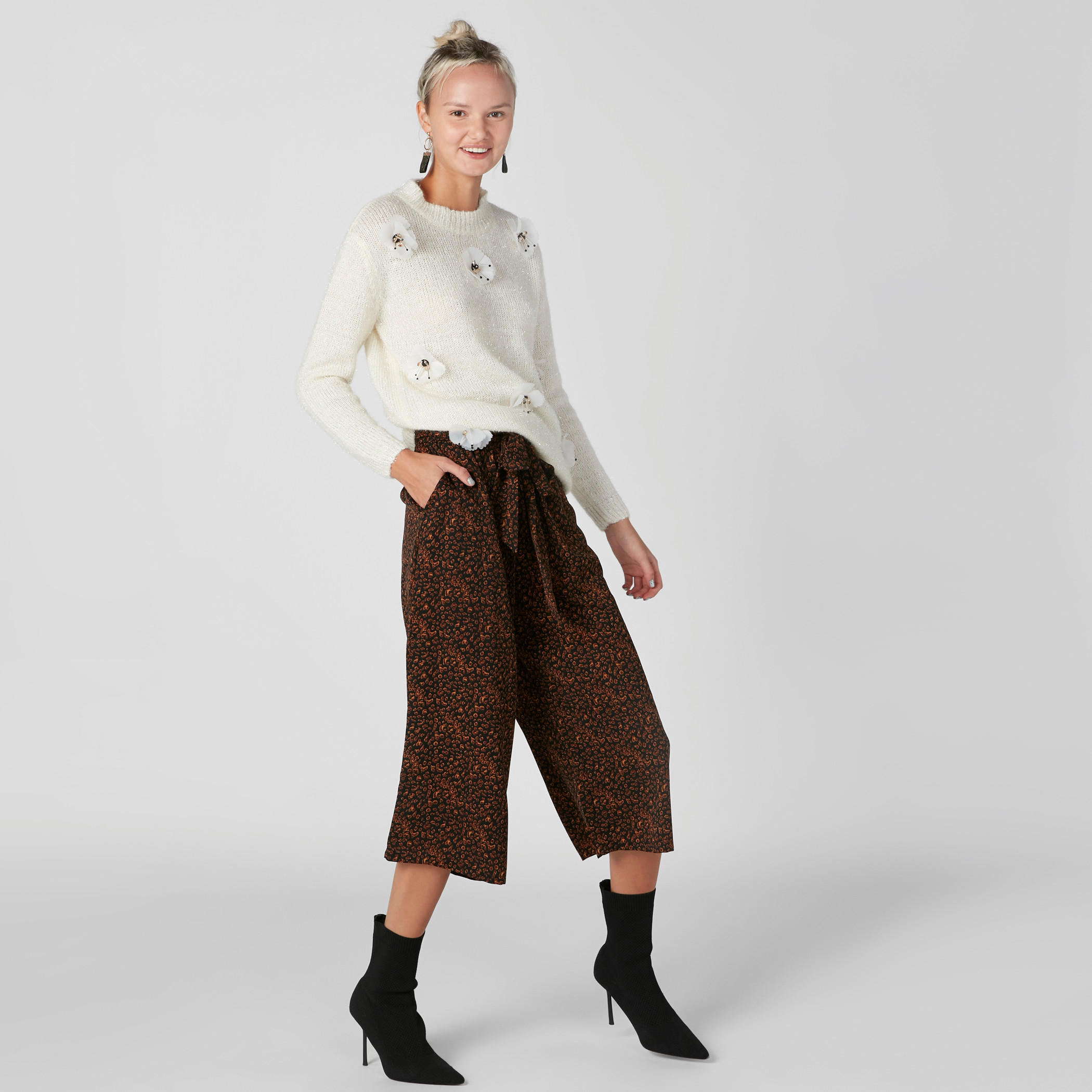 سويتر مزيّن بأكمام طويلة-women-clothing-cardigansandjumpers-jumpers-image-3