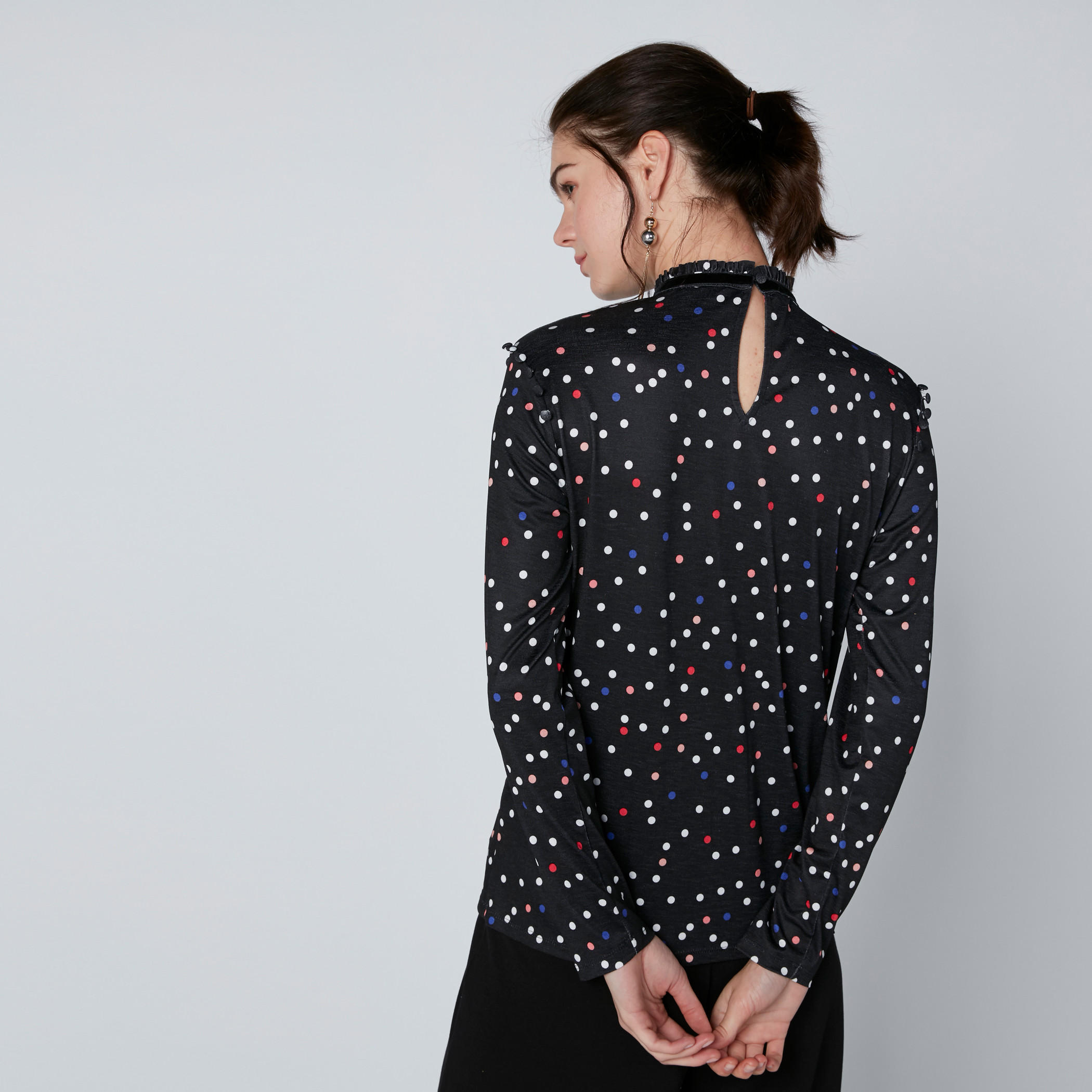بلوزة بياقة عالية وأكمام طويلة وطبعات منقّطة-women-clothing-shirtsandblouses-blouses-image-2