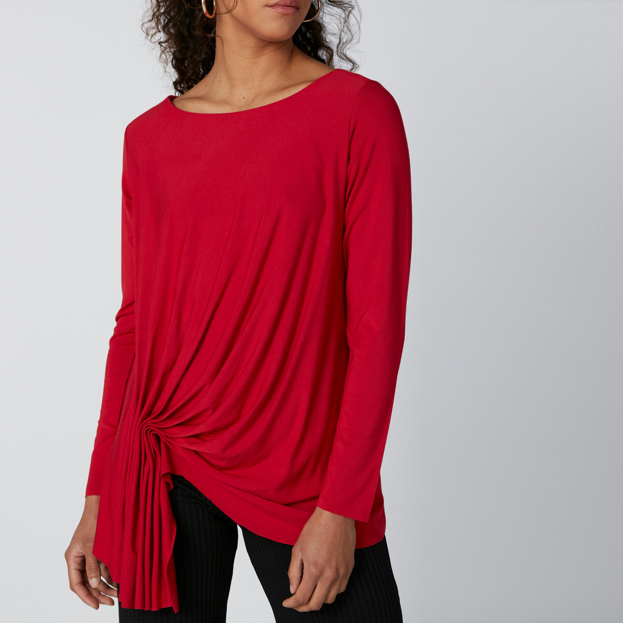 بلوزة بياقة قارب وأكمام طويلة وحوّاف غير مستوية-women-clothing-tshirts-image-7