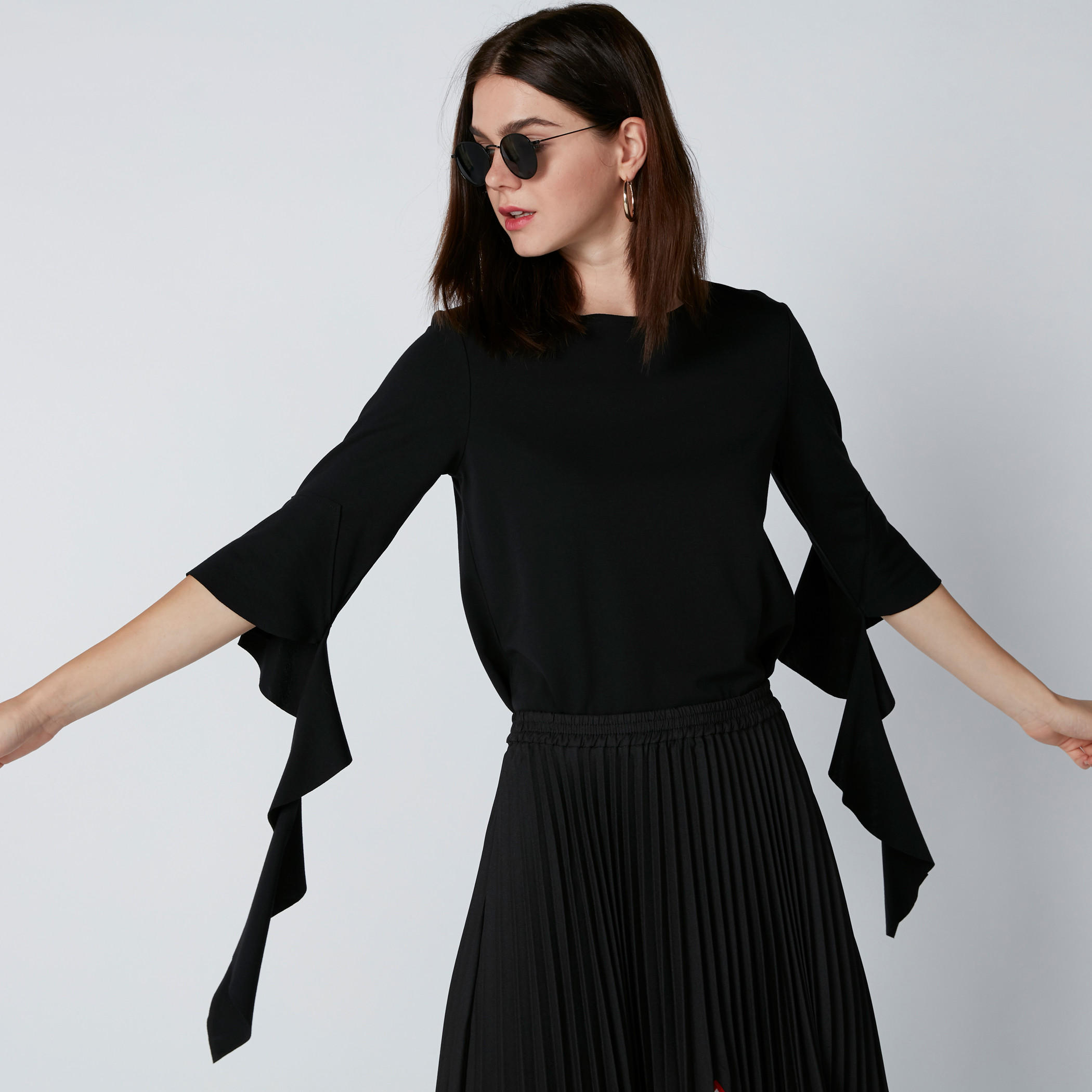 بلوزة بياقة مستديرة وأكمام واسعة-women-clothing-shirtsandblouses-blouses-image-2