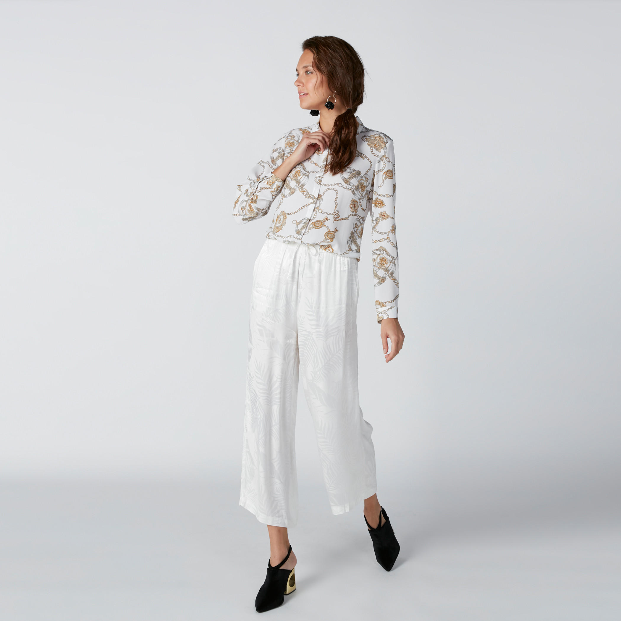 قميص بطبعات وأزرار غير مرئية-women-clothing-shirtsandblouses-shirts-image-2