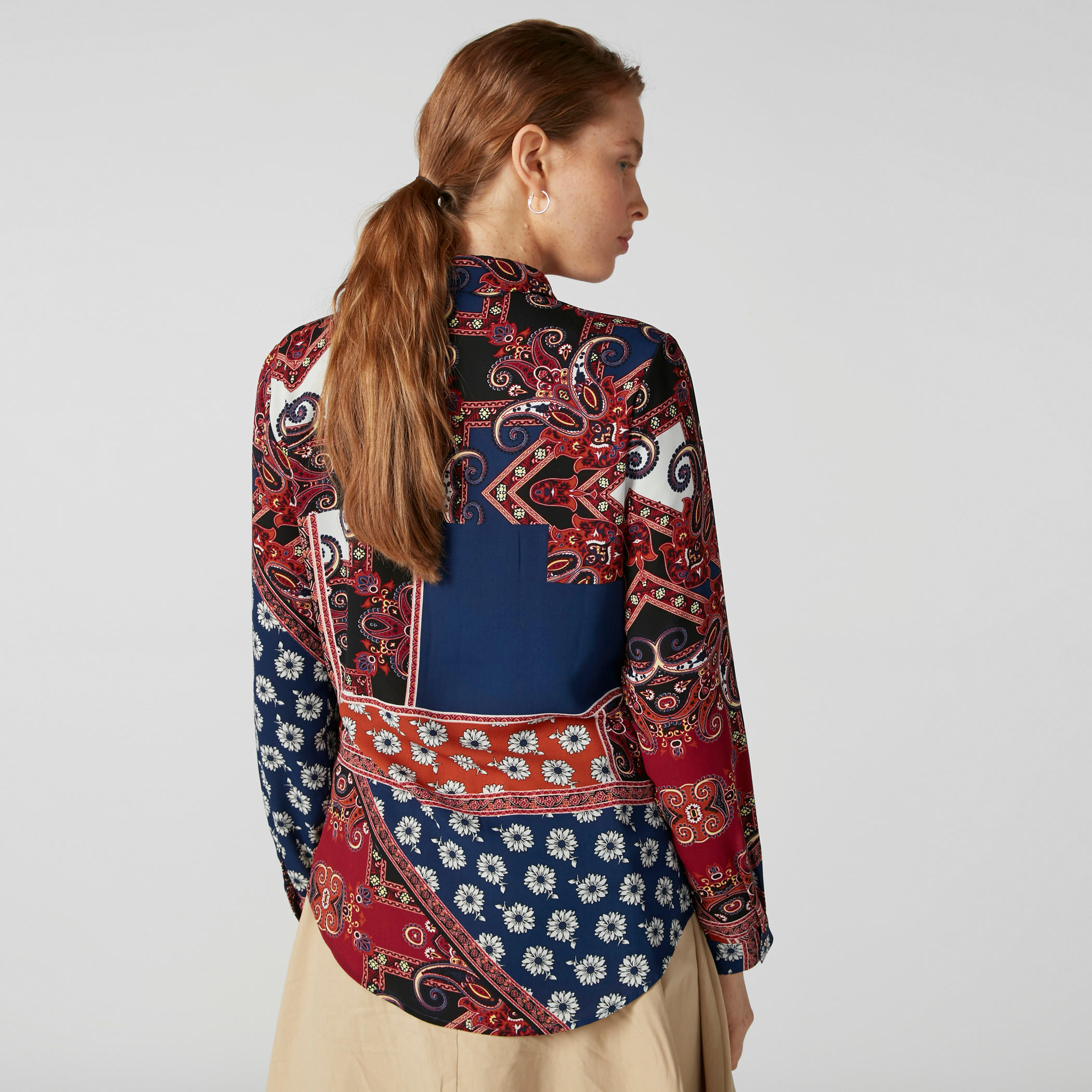قميص بأكمام طويلة ووصلة أزرار مخفيّة وطبعات-women-clothing-shirtsandblouses-shirts-image-2