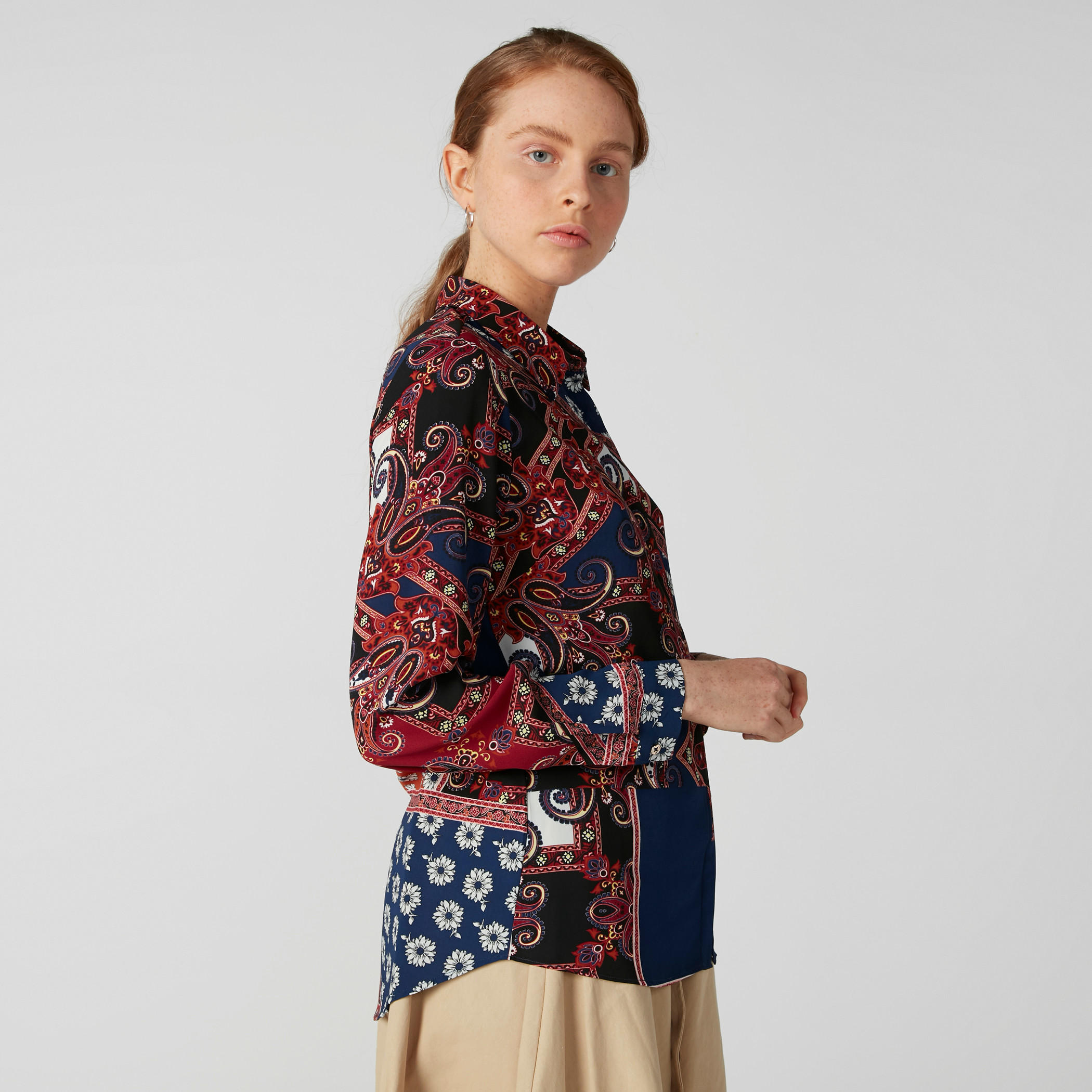 قميص بأكمام طويلة ووصلة أزرار مخفيّة وطبعات-women-clothing-shirtsandblouses-shirts-image-4