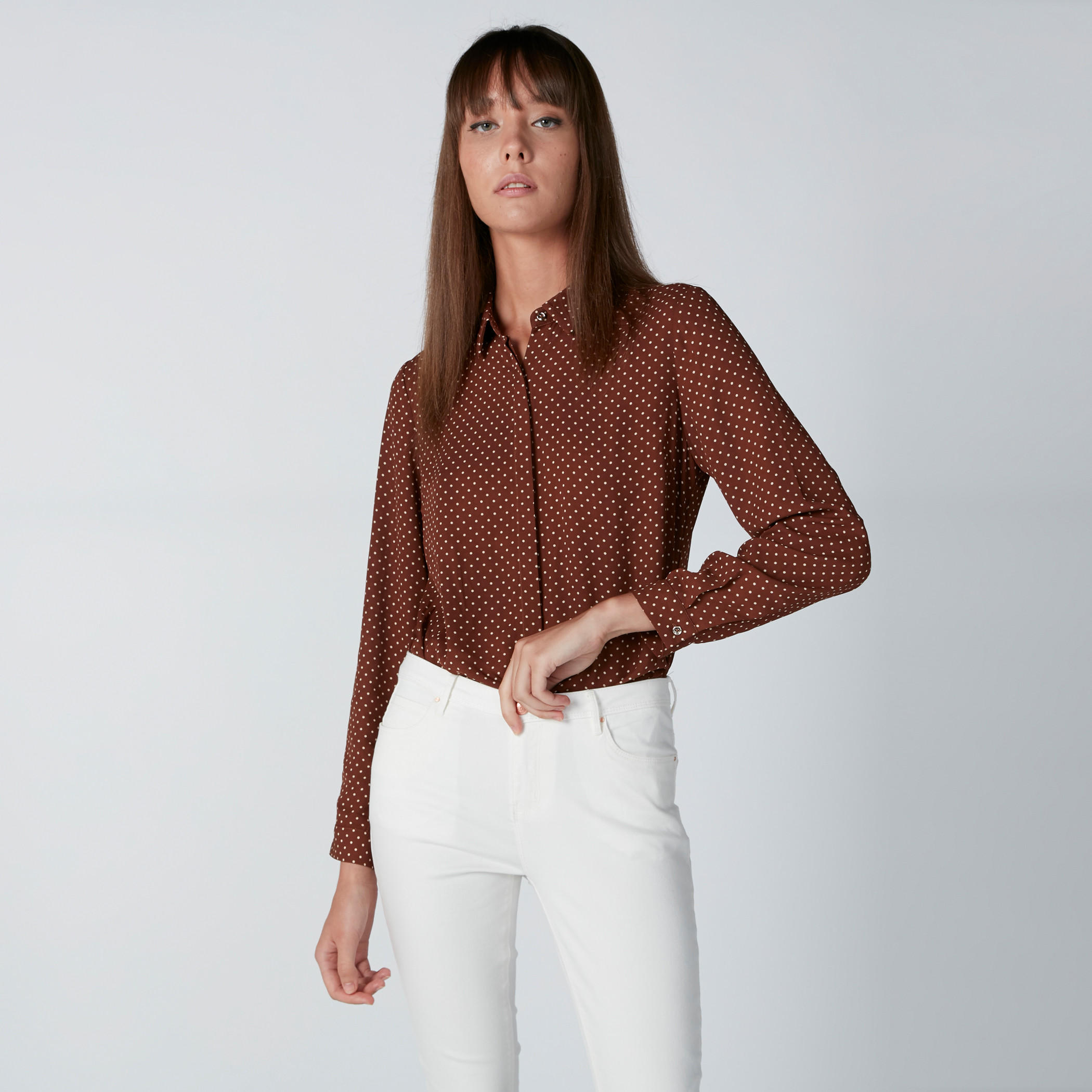 قميص بأكمام طويلة وأزرار غير مرئية وطبعات-women-clothing-shirtsandblouses-shirts-image-1