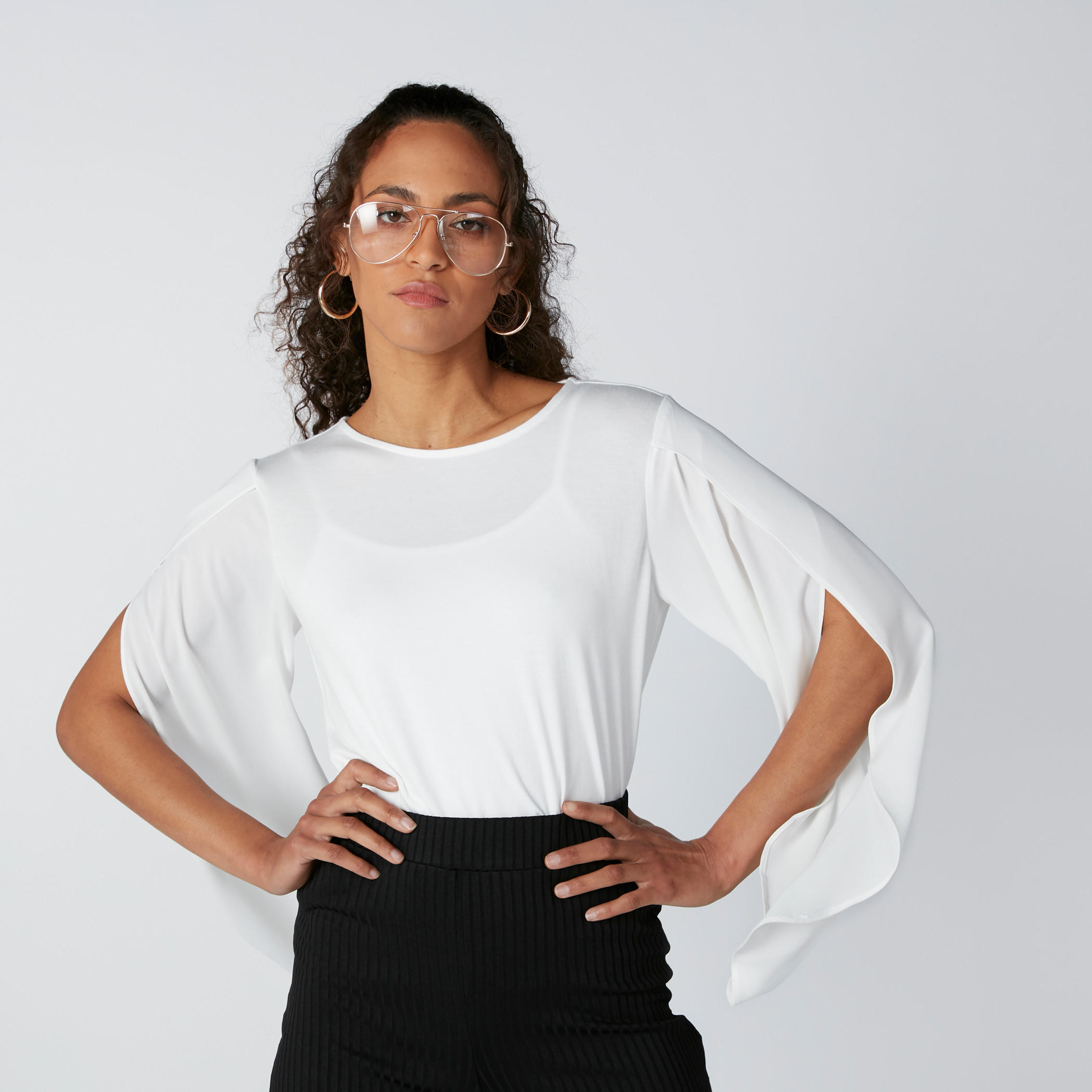 بلوزة بياقة مستديرة وأكمام واسعة-women-clothing-shirtsandblouses-blouses-image-5