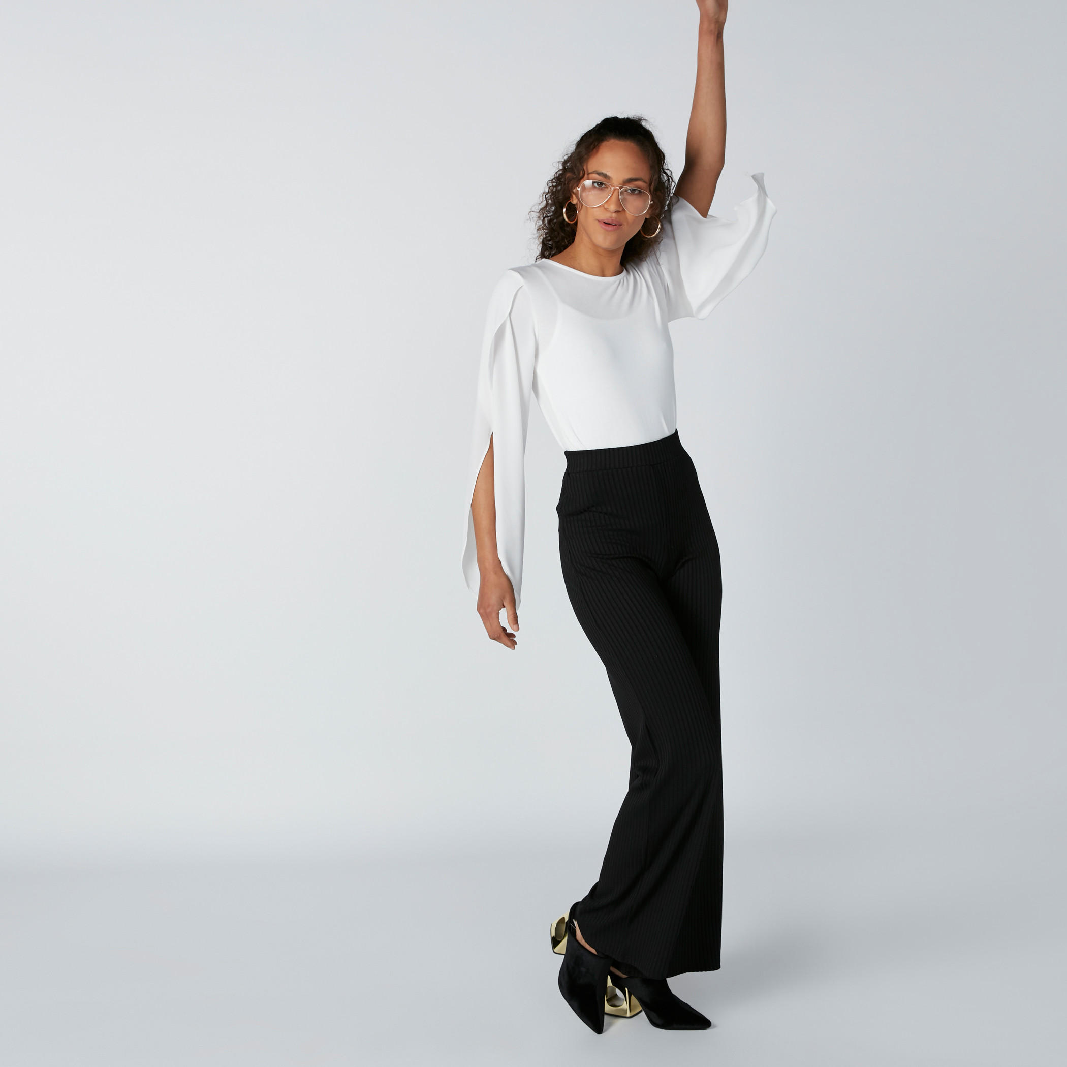 بلوزة بياقة مستديرة وأكمام واسعة-women-clothing-shirtsandblouses-blouses-image-3