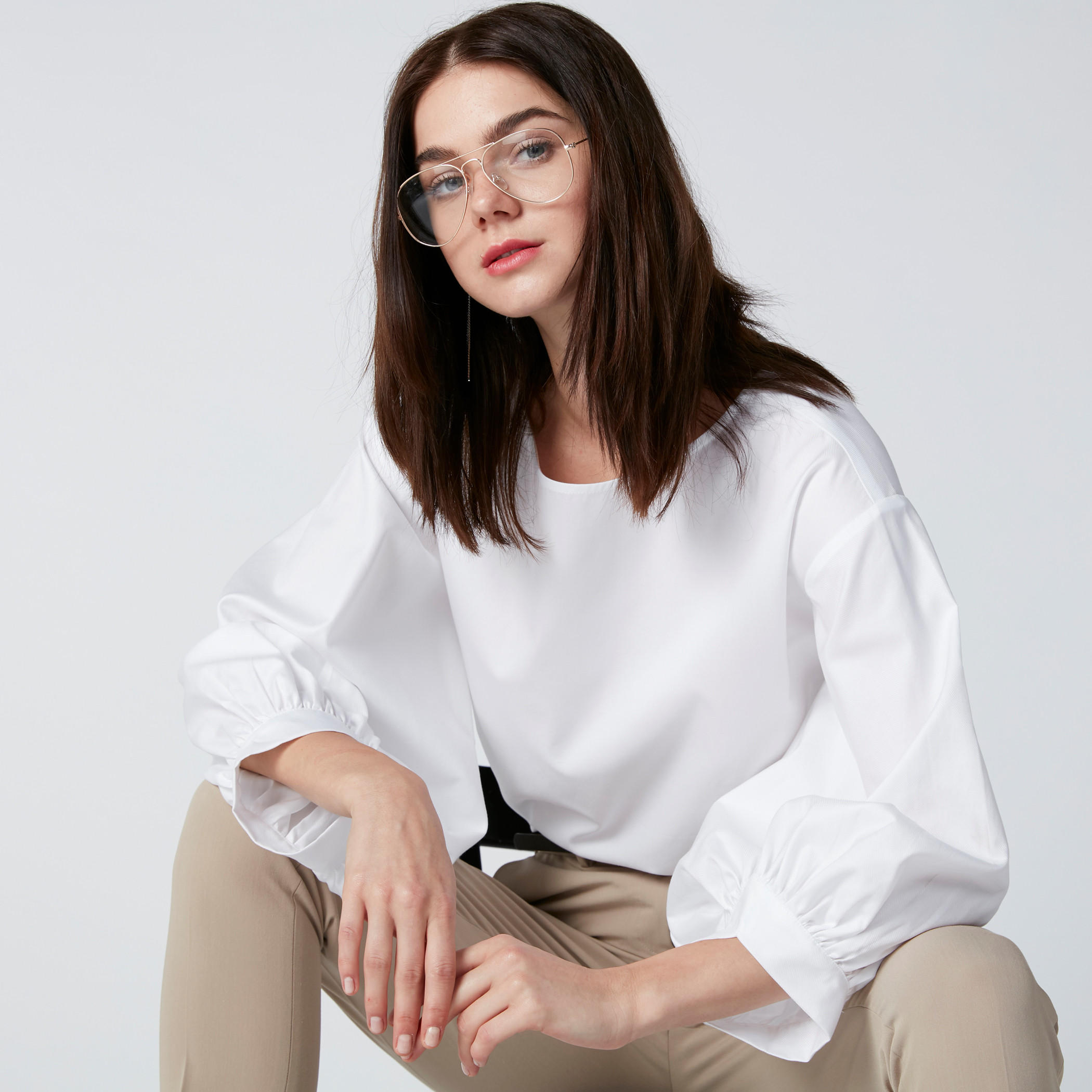 بلوزة بياقة مستديرة وأكمام بيشوب-women-clothing-shirtsandblouses-blouses-image-4
