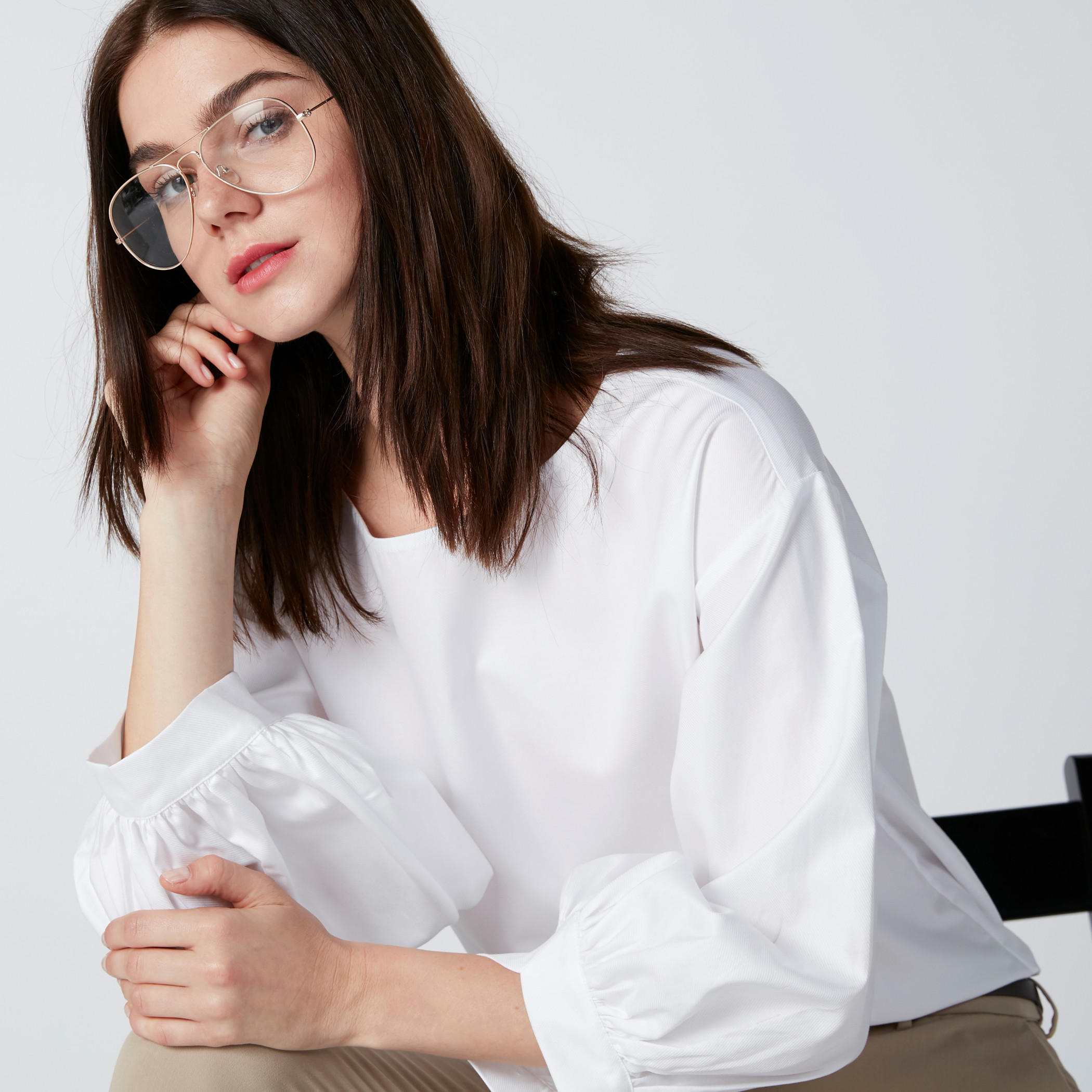 بلوزة بياقة مستديرة وأكمام بيشوب-women-clothing-shirtsandblouses-blouses-image-1