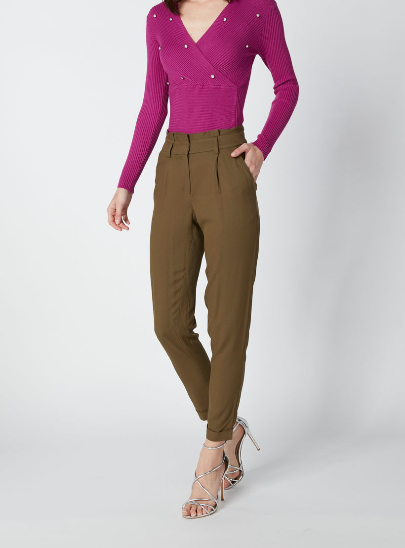 بنطال شينو طويل بقصّة واسعة وجيوب وخصر متوسط الارتفاع-women-clothing-bottoms-trousers-image-2