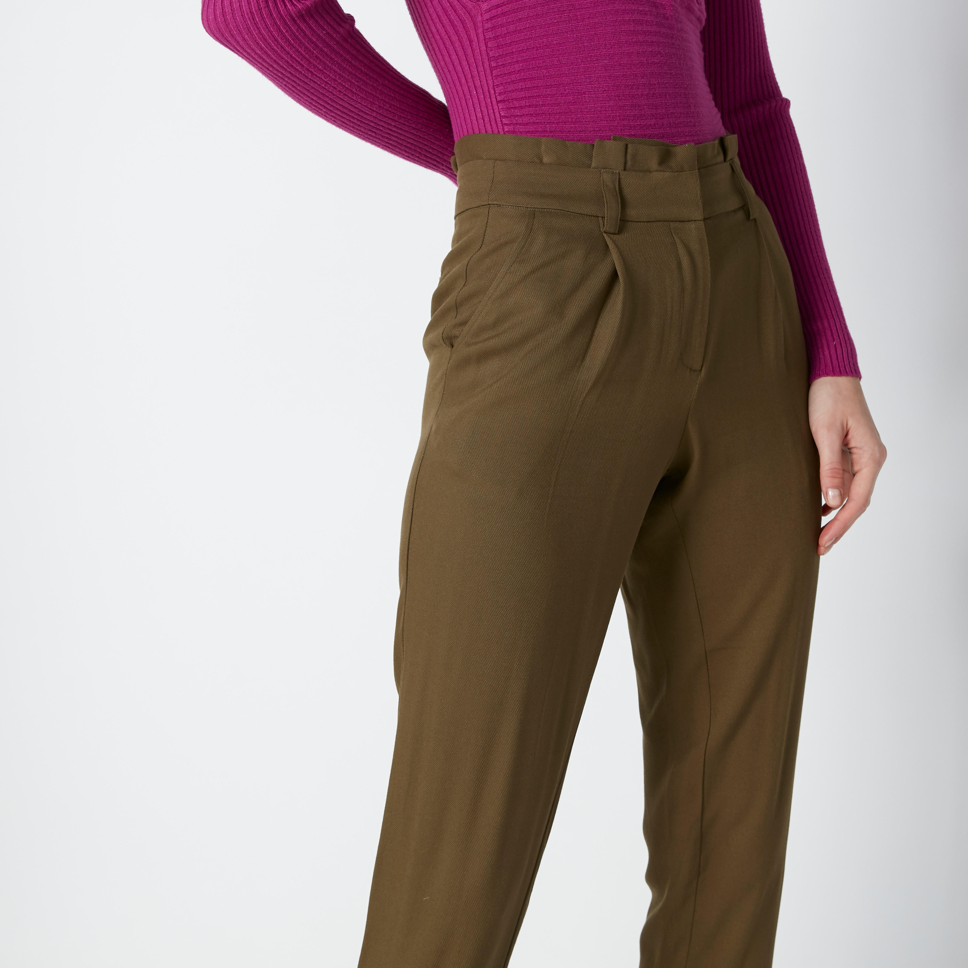 بنطال شينو طويل بقصّة واسعة وجيوب وخصر متوسط الارتفاع-women-clothing-bottoms-trousers-image-5