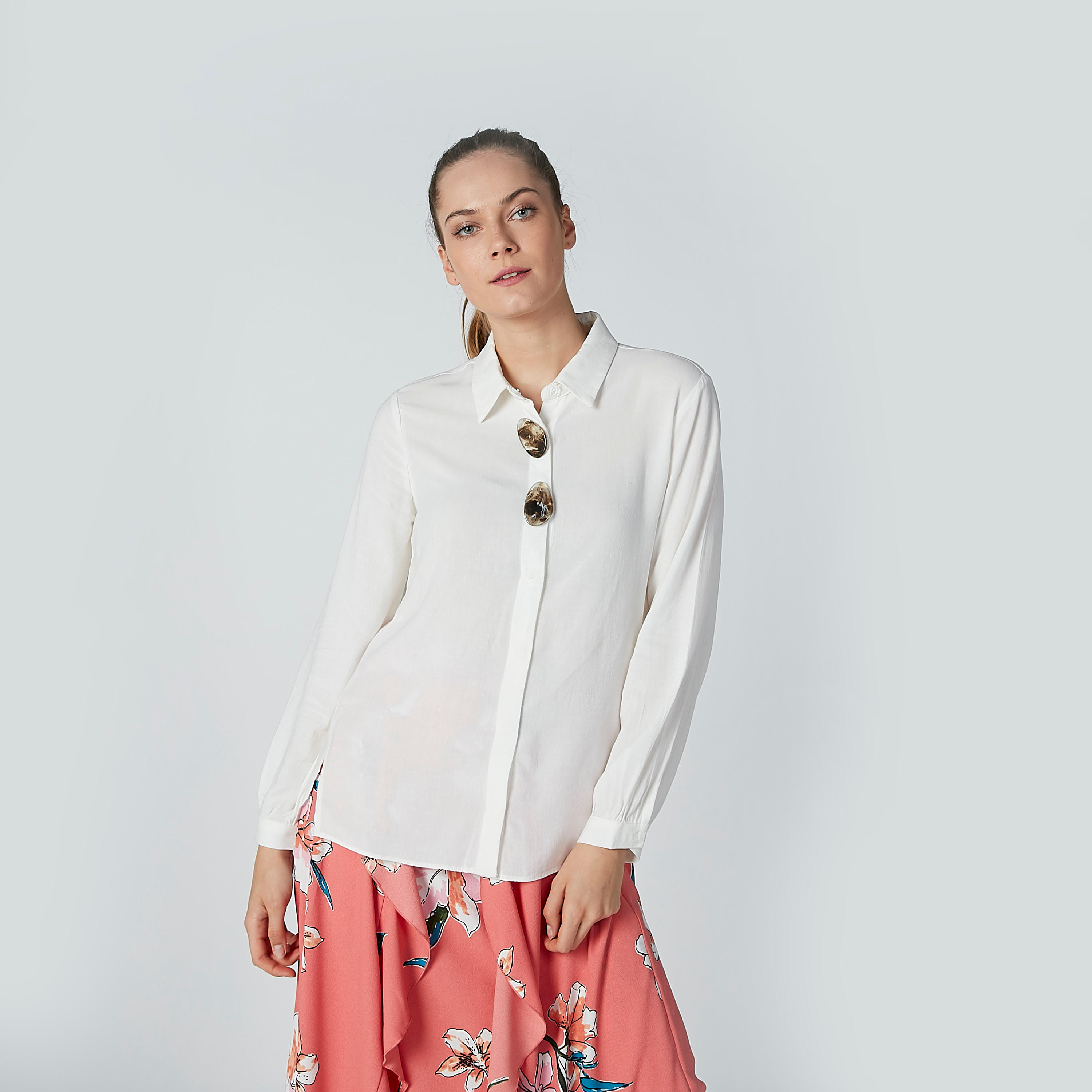 قميص مستدام سادة بقصّة سليم وأكمام طويلة -women-clothing-shirtsandblouses-blouses-image-2