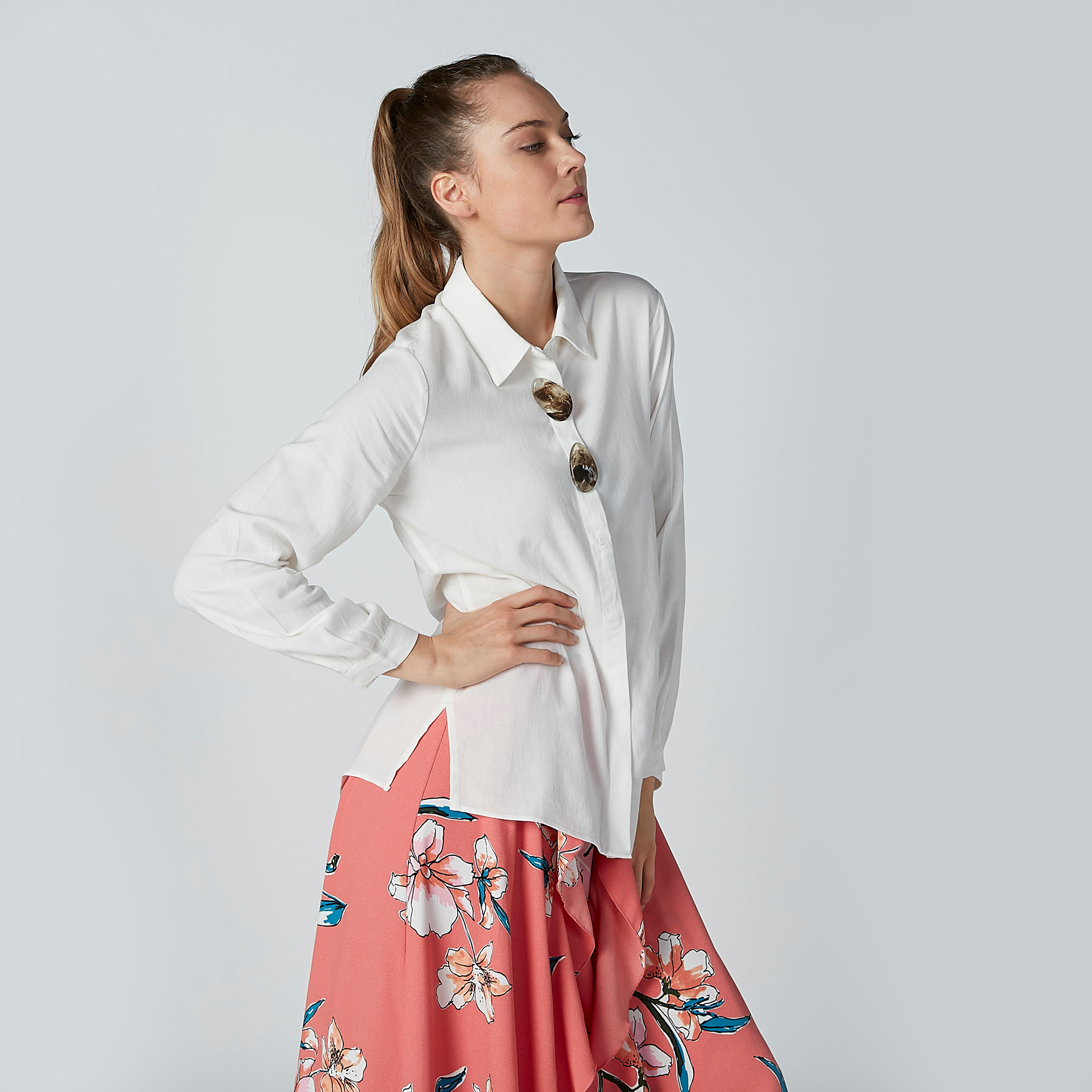 قميص مستدام سادة بقصّة سليم وأكمام طويلة -women-clothing-shirtsandblouses-blouses-image-3