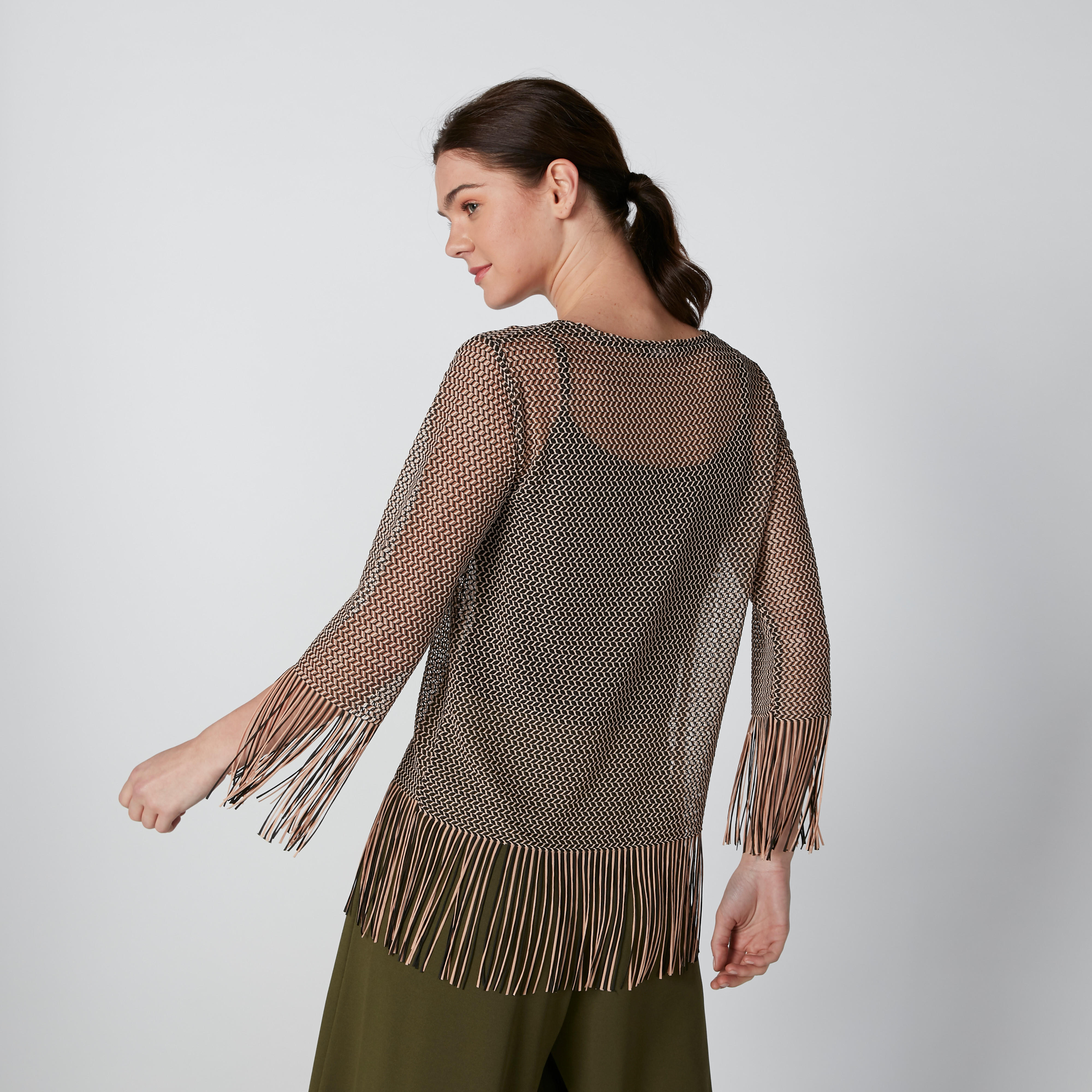 بلوزة مستدامة بارزة الملمس بياقة قارب وشُرّابات-women-clothing-shirtsandblouses-blouses-image-2