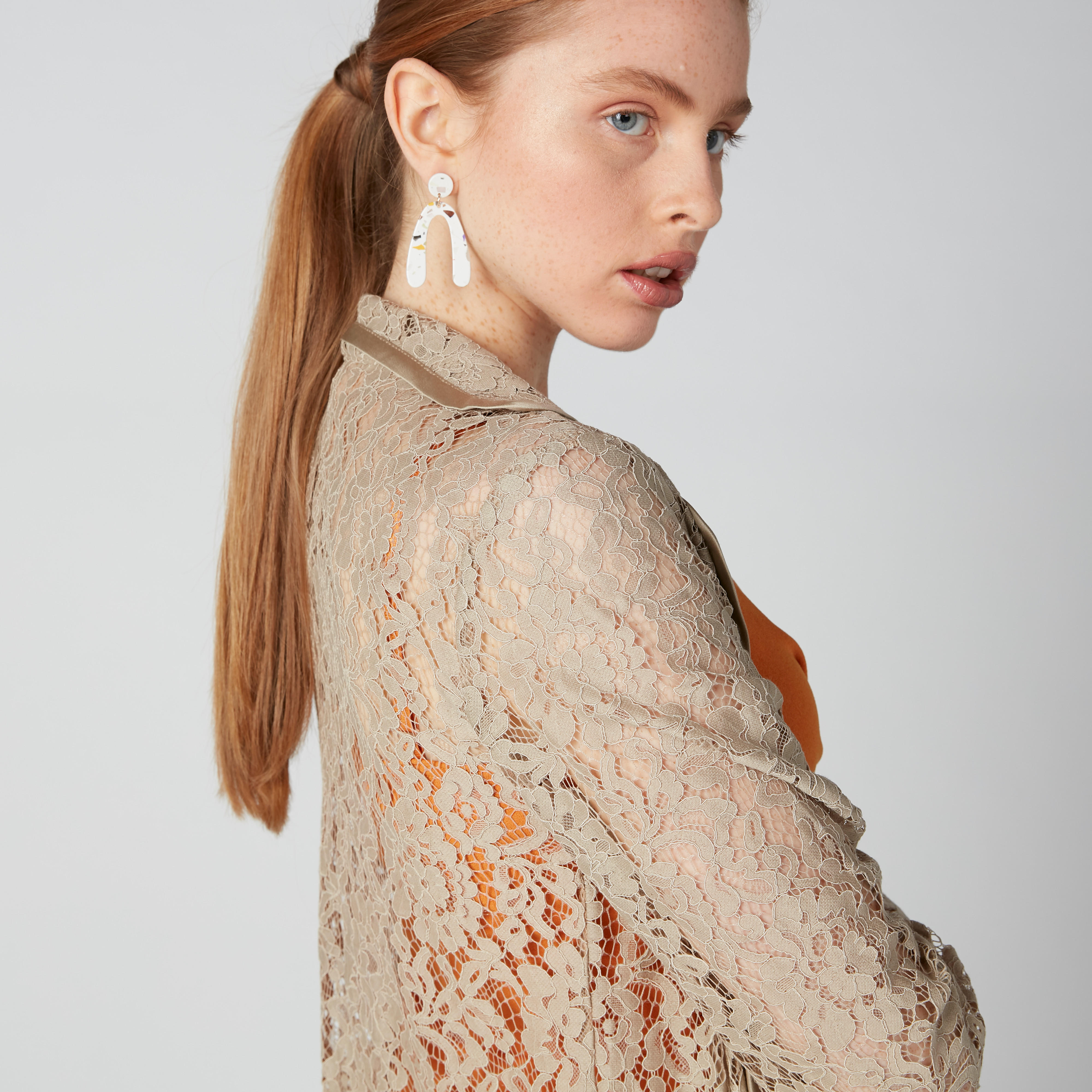 سترة طويلة دانتيل بأكمام طويلة-women-winterwear-cardigansandjumpers-cardigans-image-6