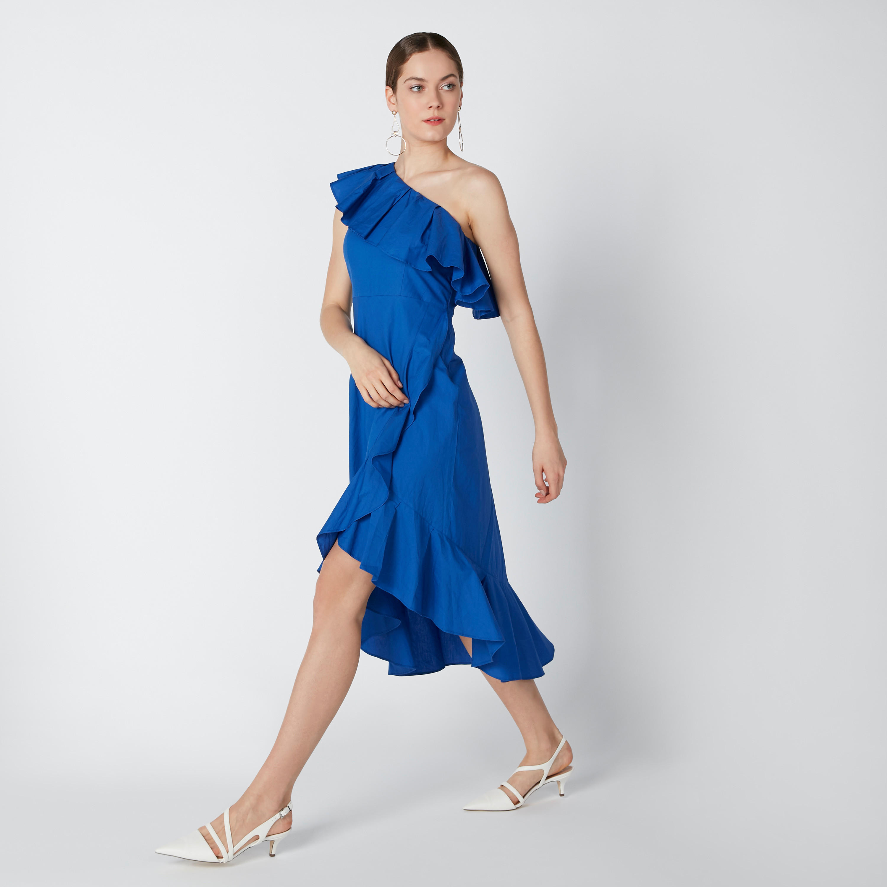 فستان سادة بكتف واحد وتفاصيل كشكش وحوّاف غير مستوية-women-clothing-dresses-image-1