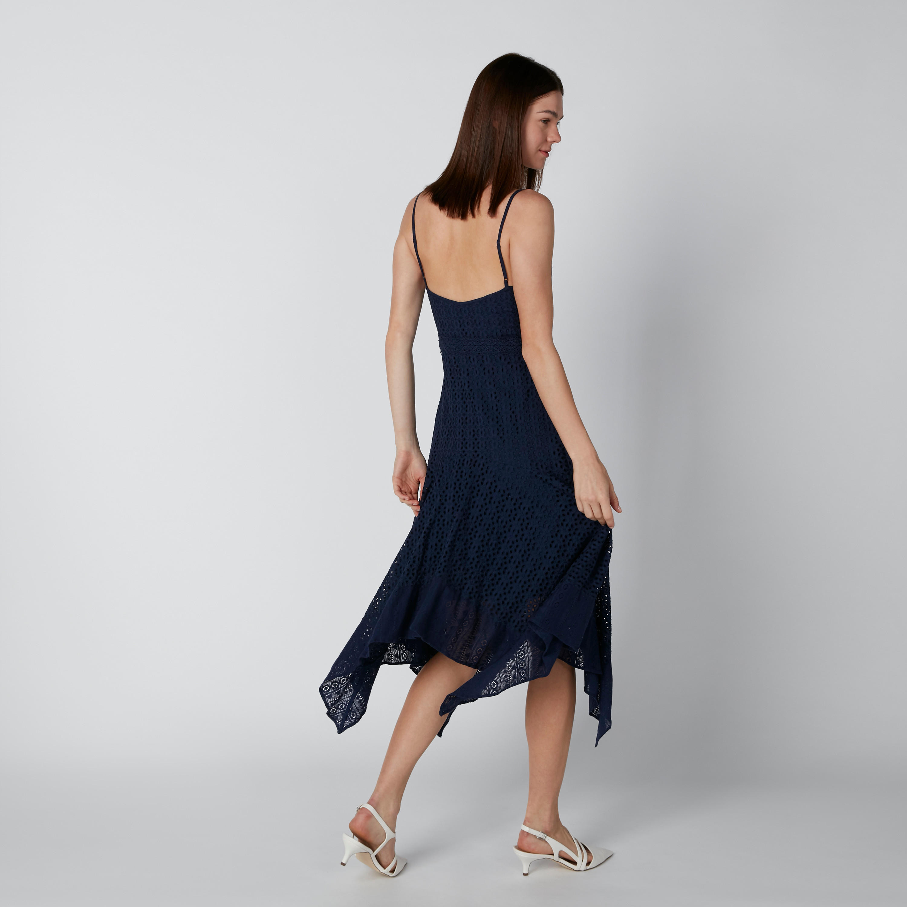 فستان متوسط الطول بحوّاف غير مستوية وحمّالات رفيعة-women-clothing-dresses-image-2