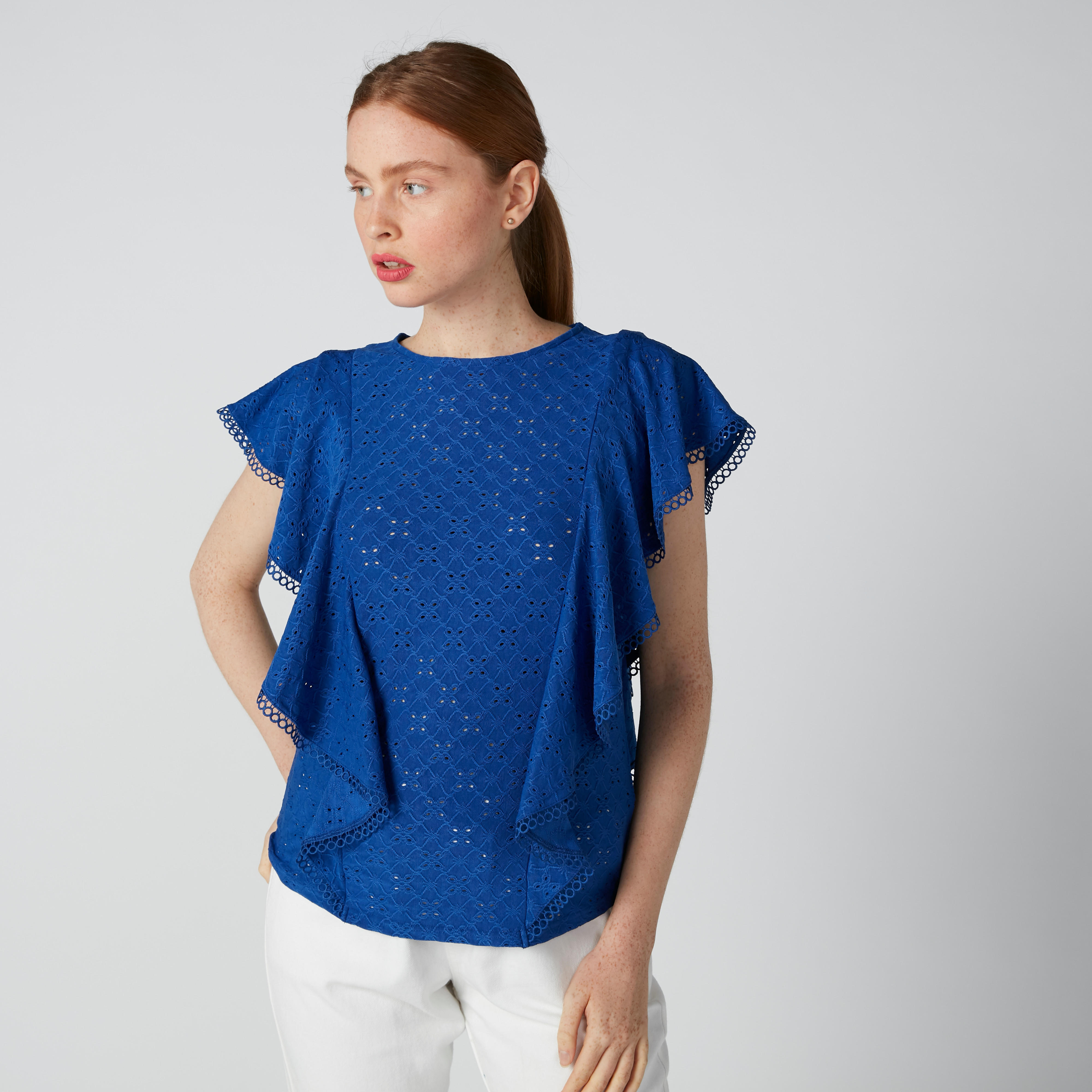 بلوزة مستدامة مطرّزة بياقة مستديرة وتفاصيل كشكش-women-clothing-shirtsandblouses-blouses-image-5