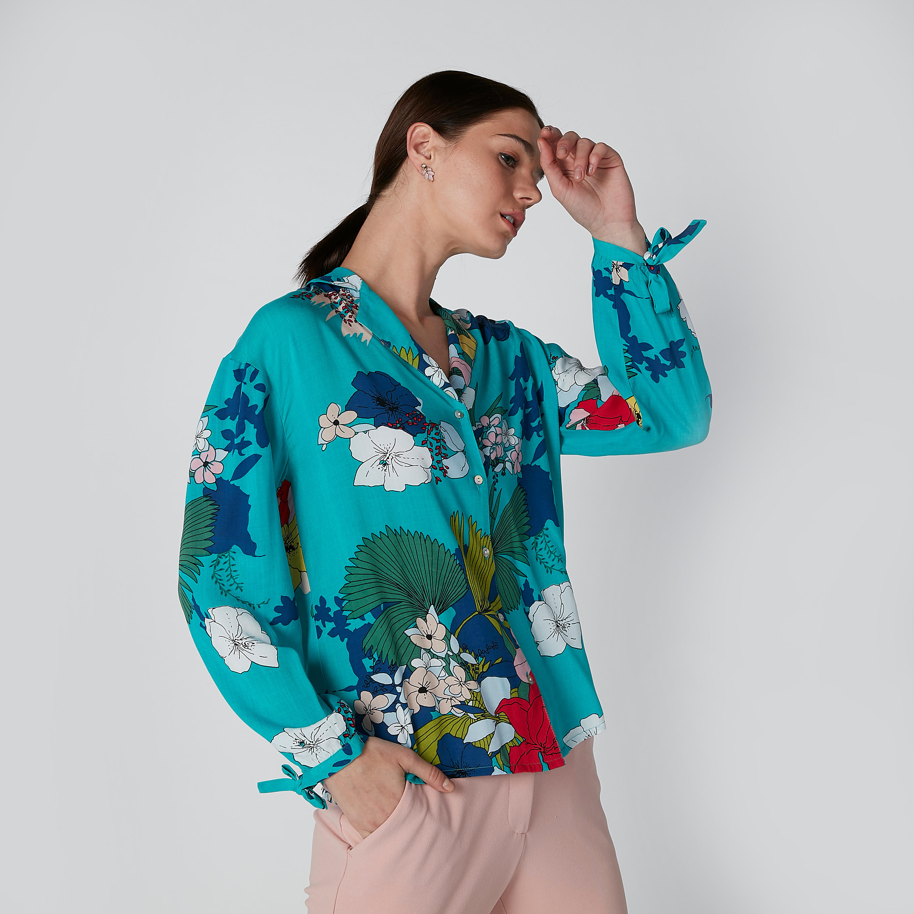 قميص بأكمام طويلة ورباط وطبعات-women-clothing-shirtsandblouses-shirts-image-4