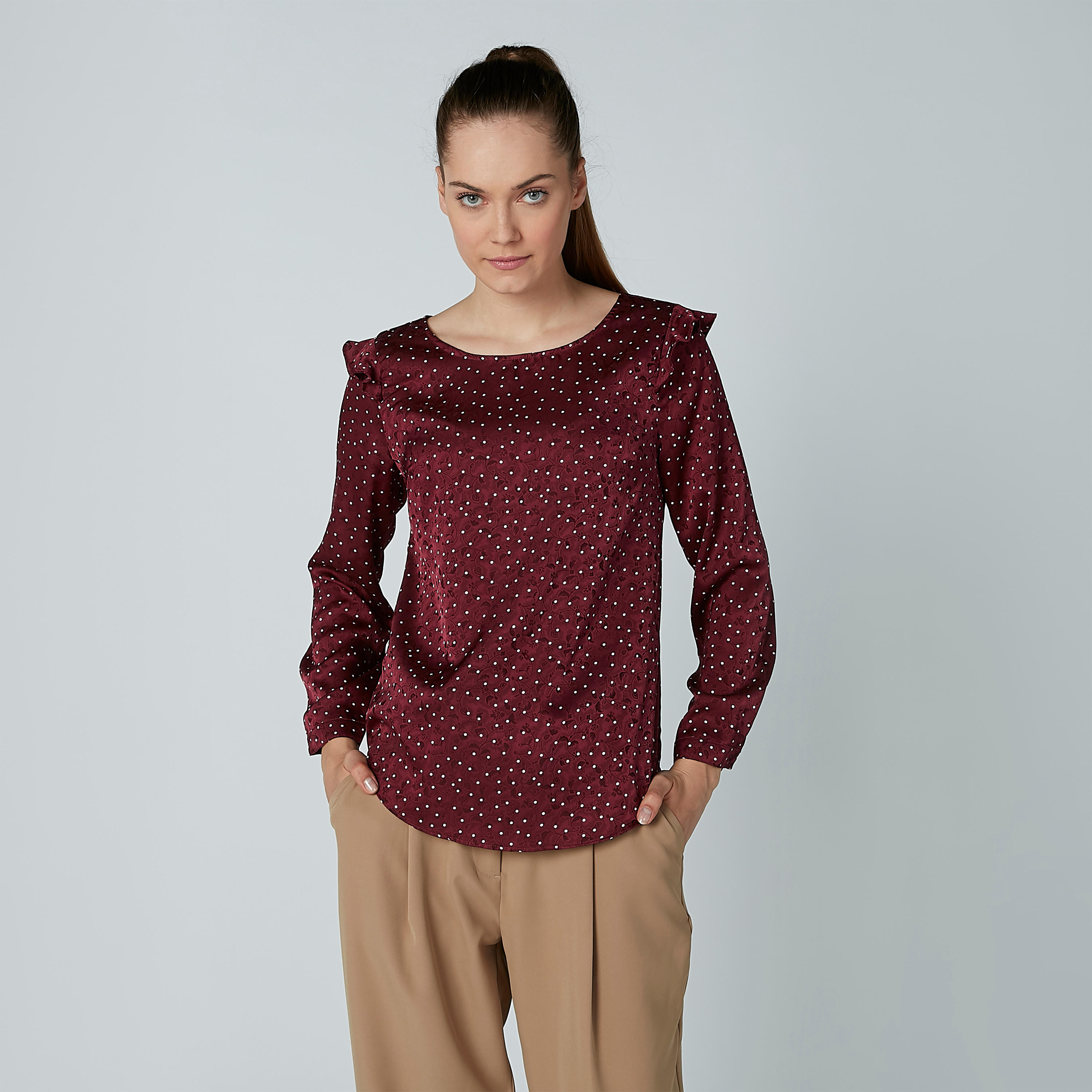 بلوزة بأكمام طويلة وتفاصيل كشكش وطبعات منقطّة-women-clothing-shirtsandblouses-blouses-image-1