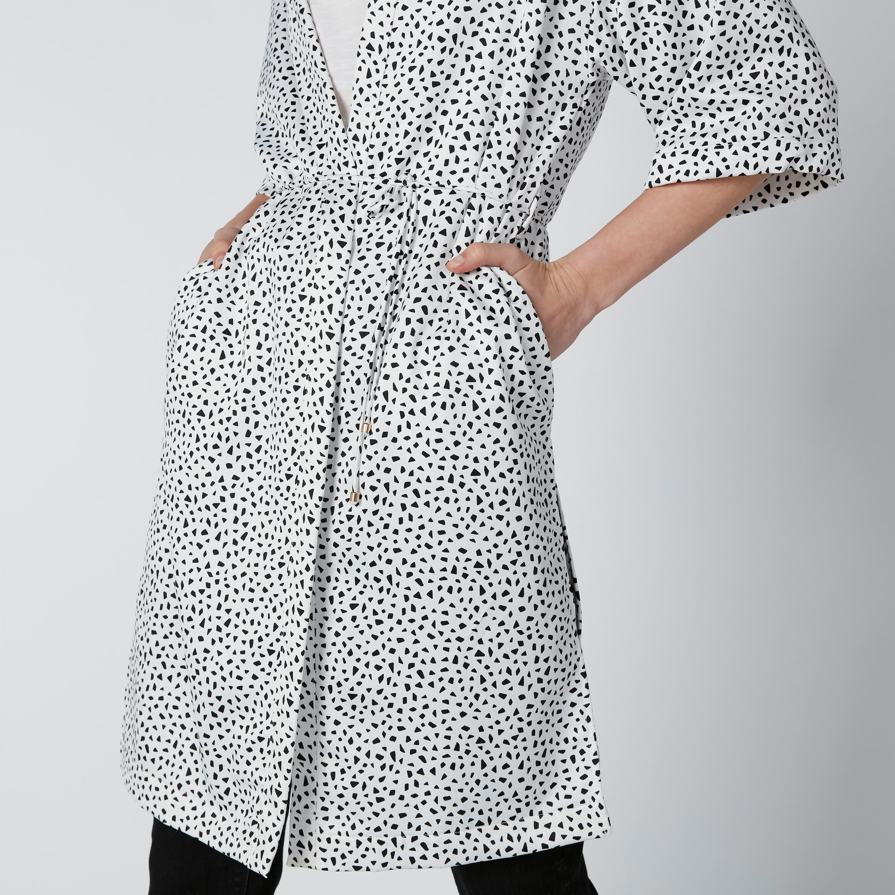 كارديجان مستدام بأكمام 3/4 وجيوب وطبعات-women-winterwear-cardigansandjumpers-cardigans-image-4