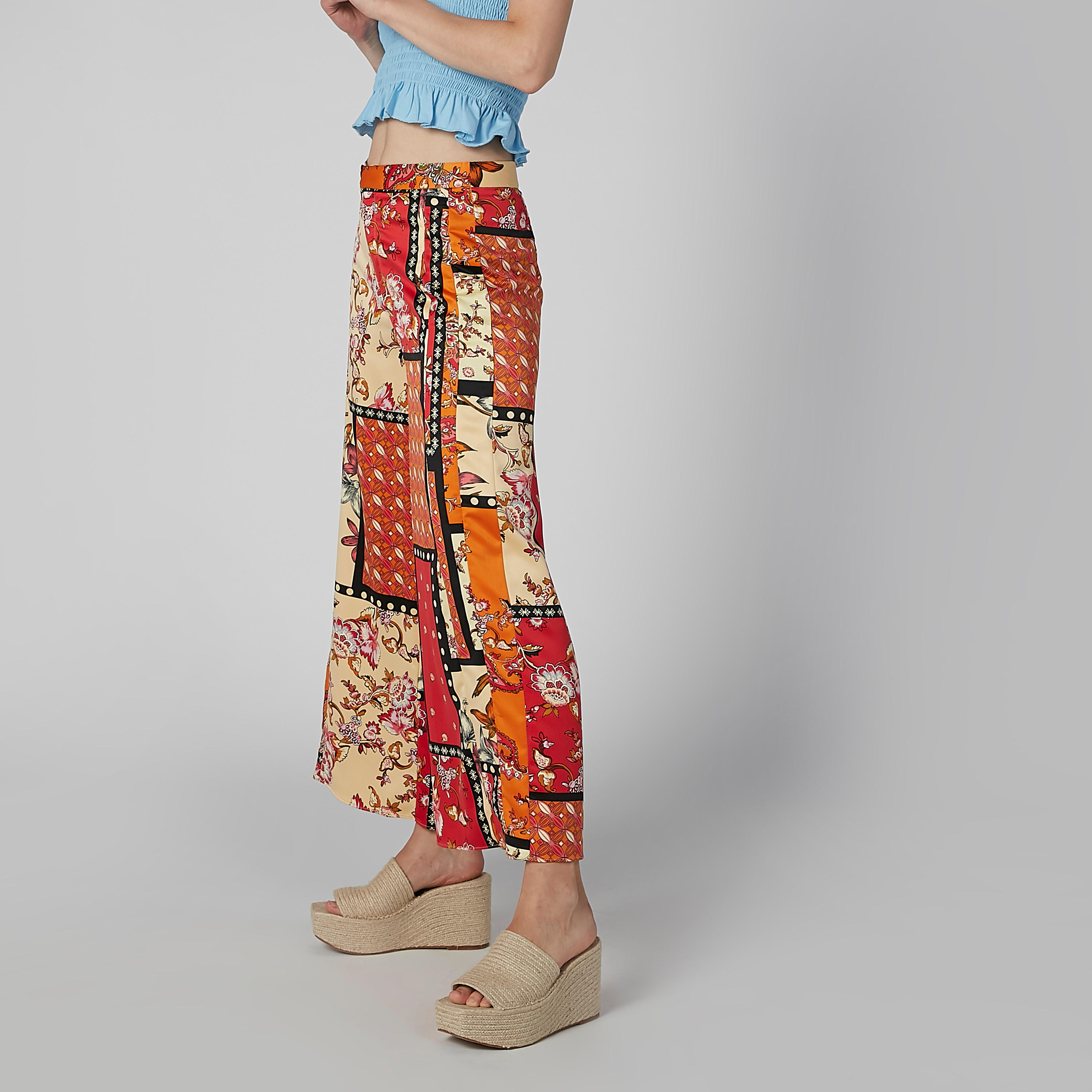 بنطلون بالازو مستدام بقصّة واسعة وخصر متوسط الارتفاع وطبعات زهرية -women-clothing-bottoms-trousers-image-2
