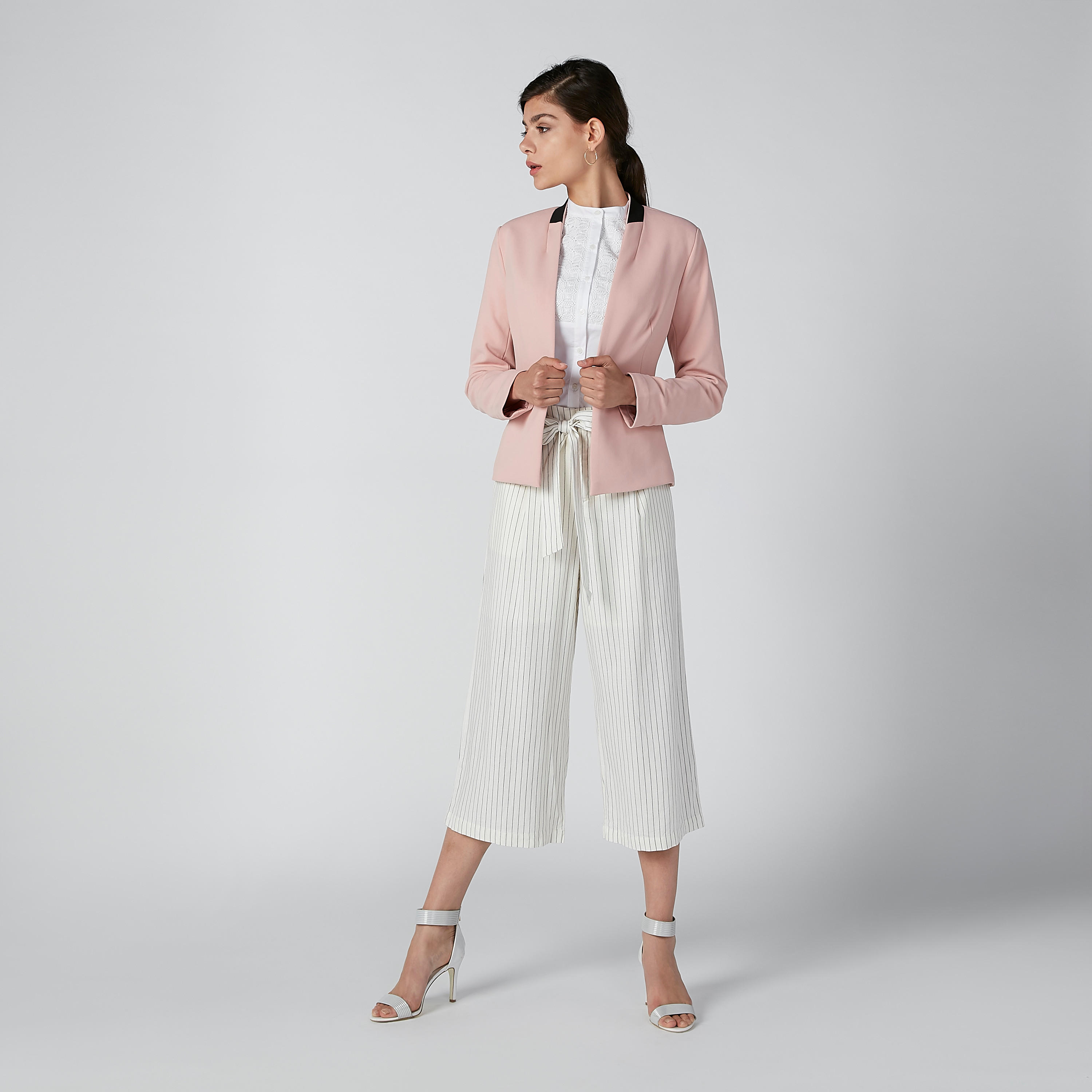 بليزر بأكمام طويلة وجيوب-women-clothing-coatsandjackets-blazers-image-3
