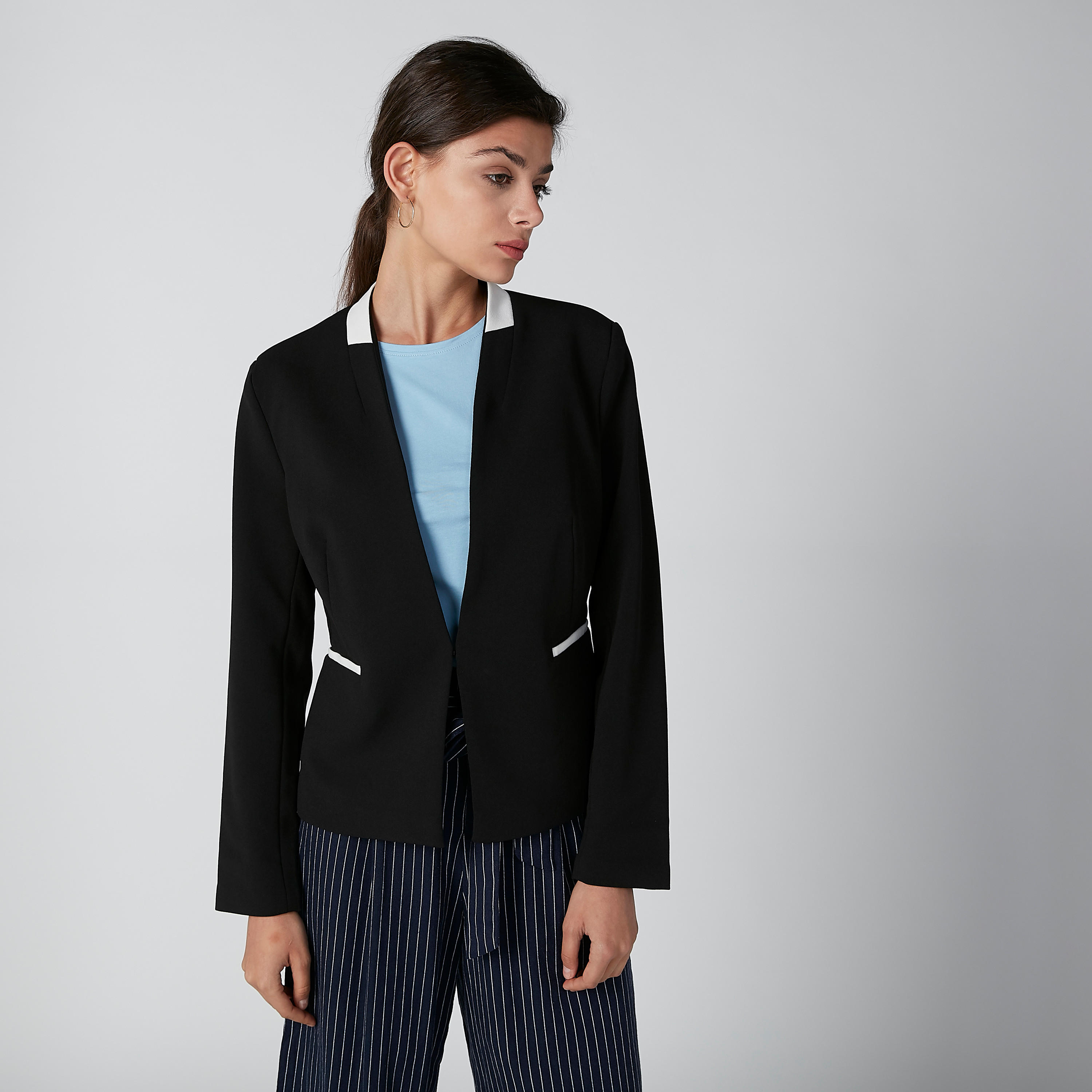 بليزر بأكمام طويلة وجيوب-women-clothing-coatsandjackets-blazers-image-3