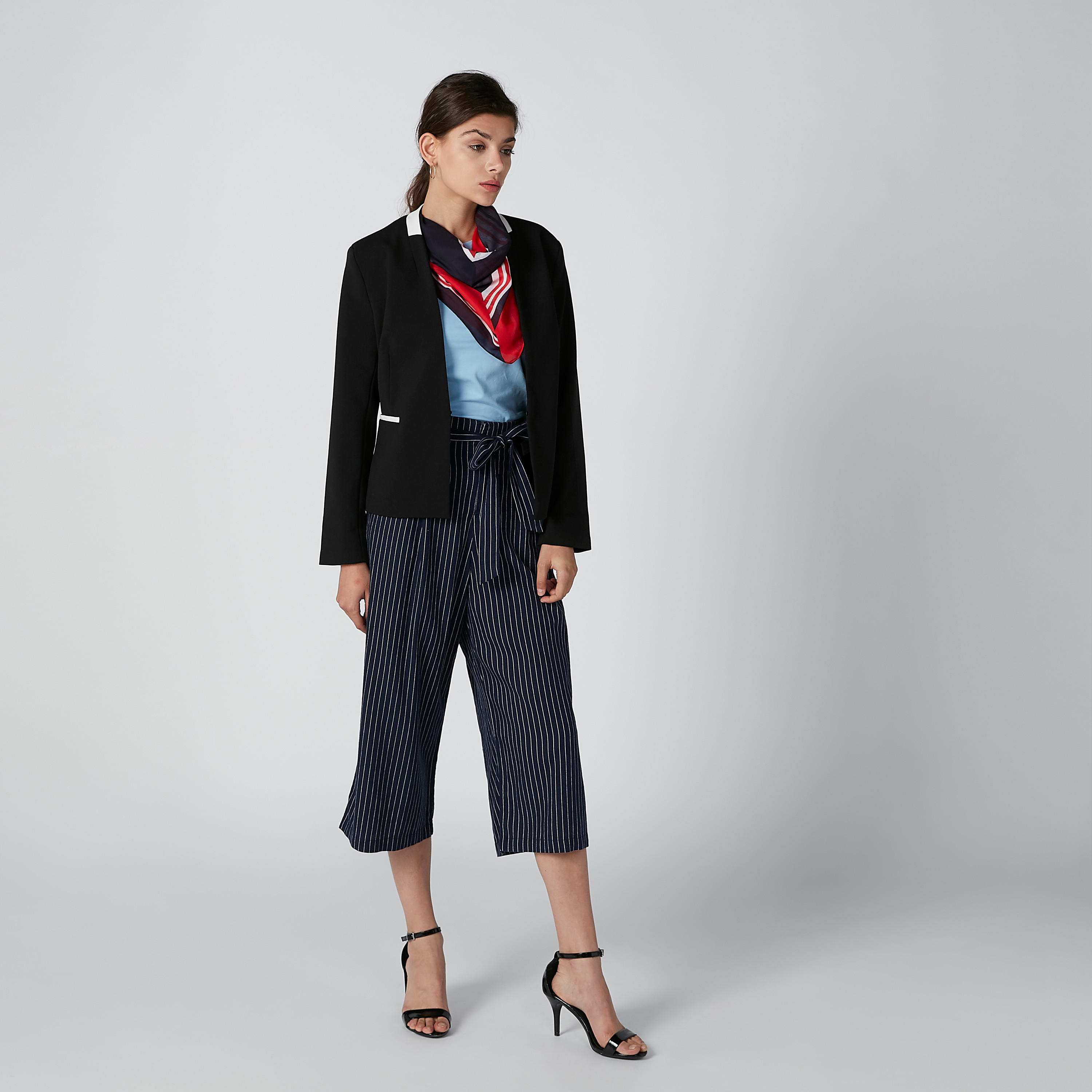 بليزر بأكمام طويلة وجيوب-women-clothing-coatsandjackets-blazers-image-4