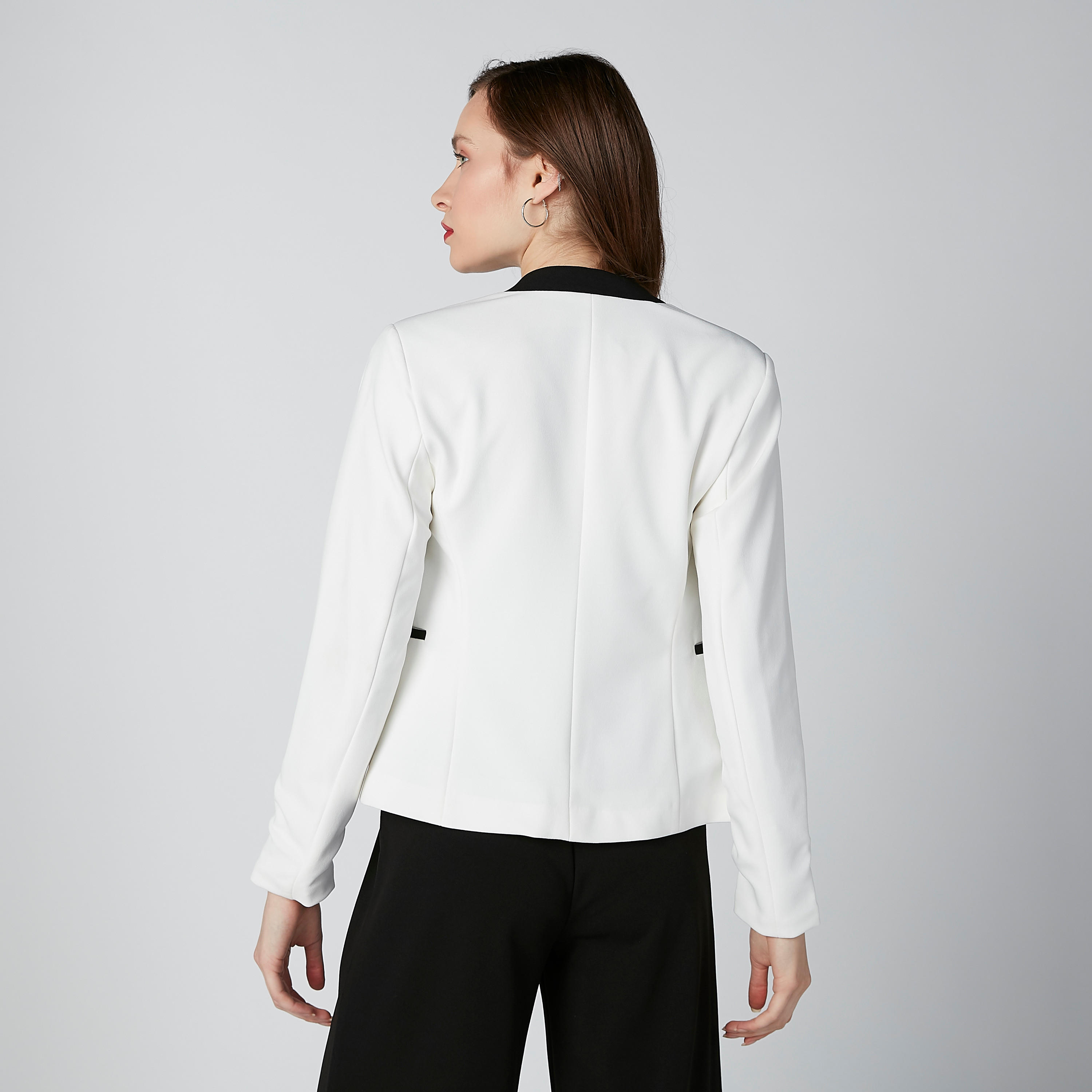 بليزر بأكمام طويلة وجيوب-women-clothing-coatsandjackets-blazers-image-3