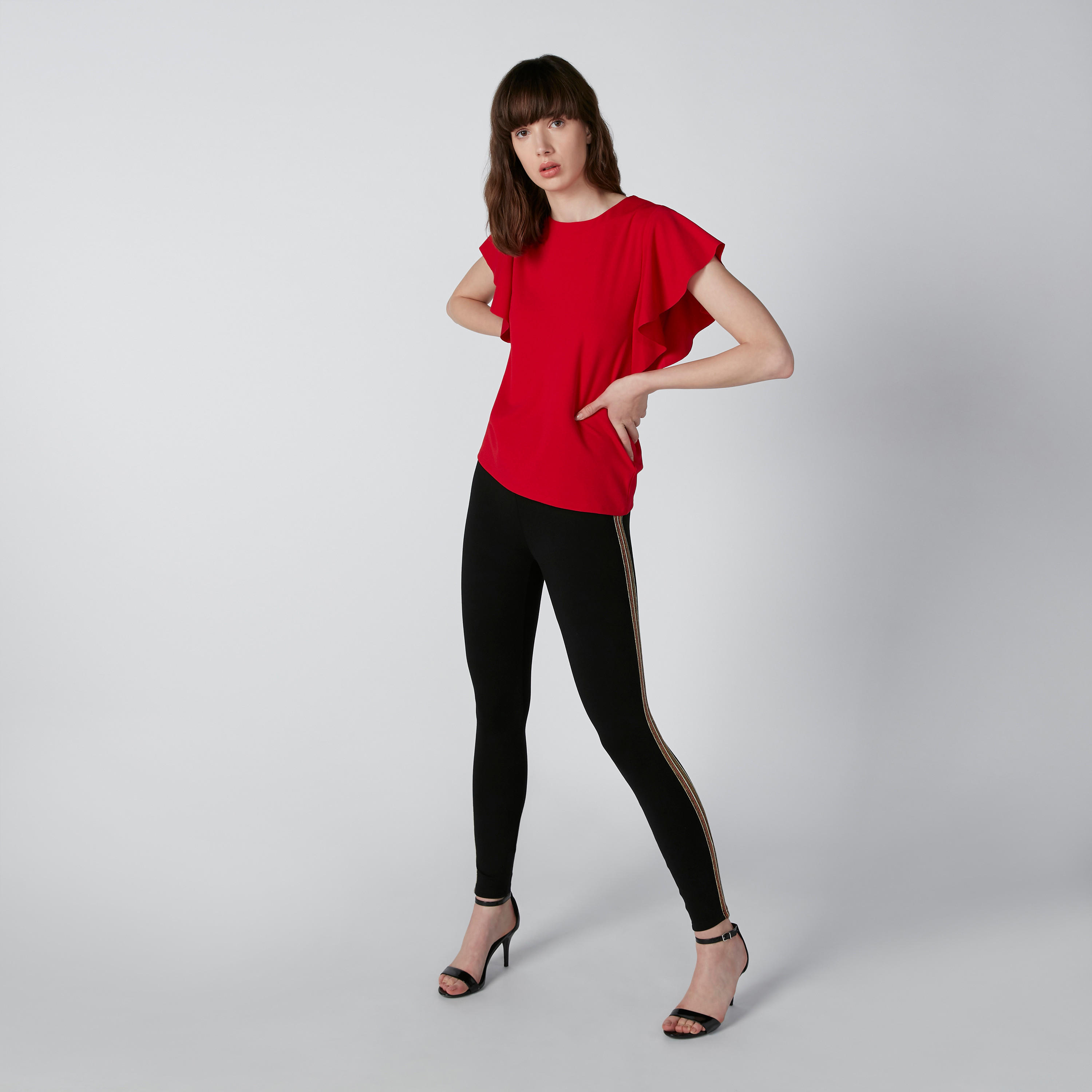 بلوزة مستدامة سادة بأكمام واسعة -women-clothing-shirtsandblouses-blouses-image-1