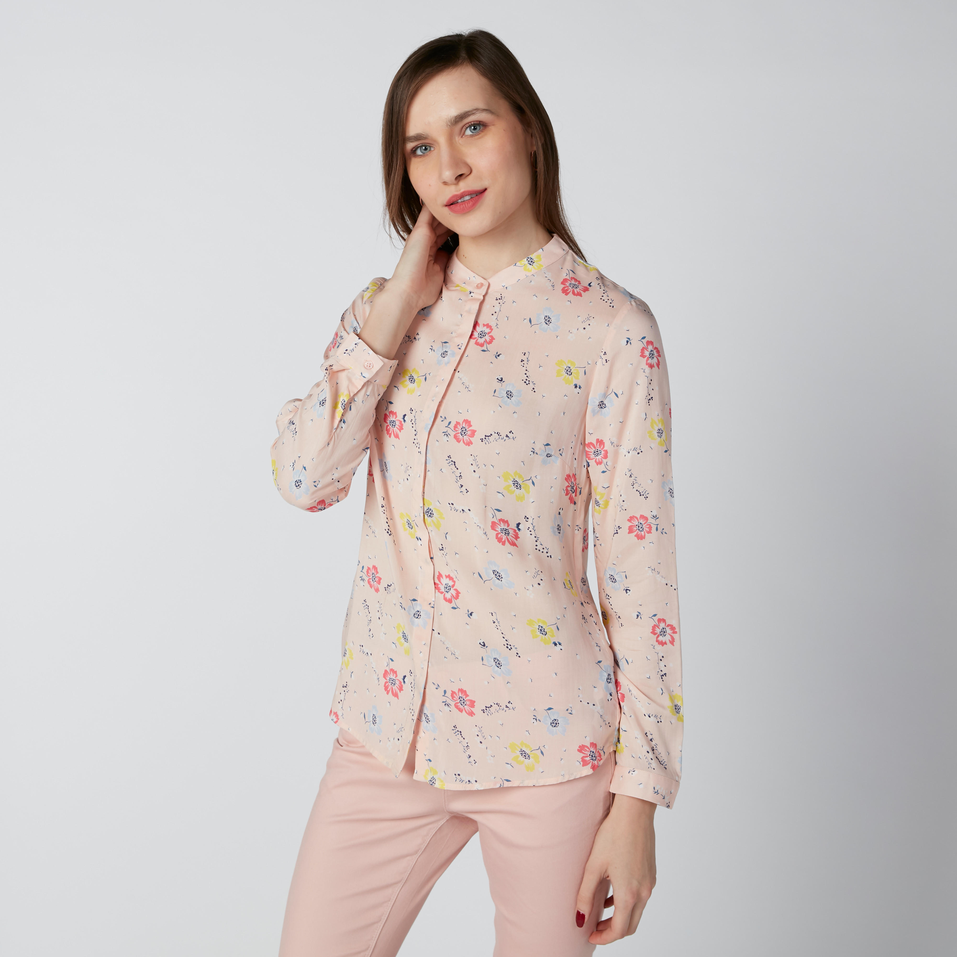 قميص بياقة ماندارين وأزرار غير مرئية وطبعات زهرية-women-clothing-shirtsandblouses-shirts-image-1